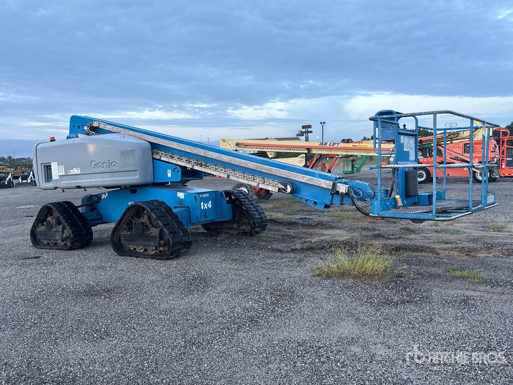 Aspect général with Image, coin avant droit