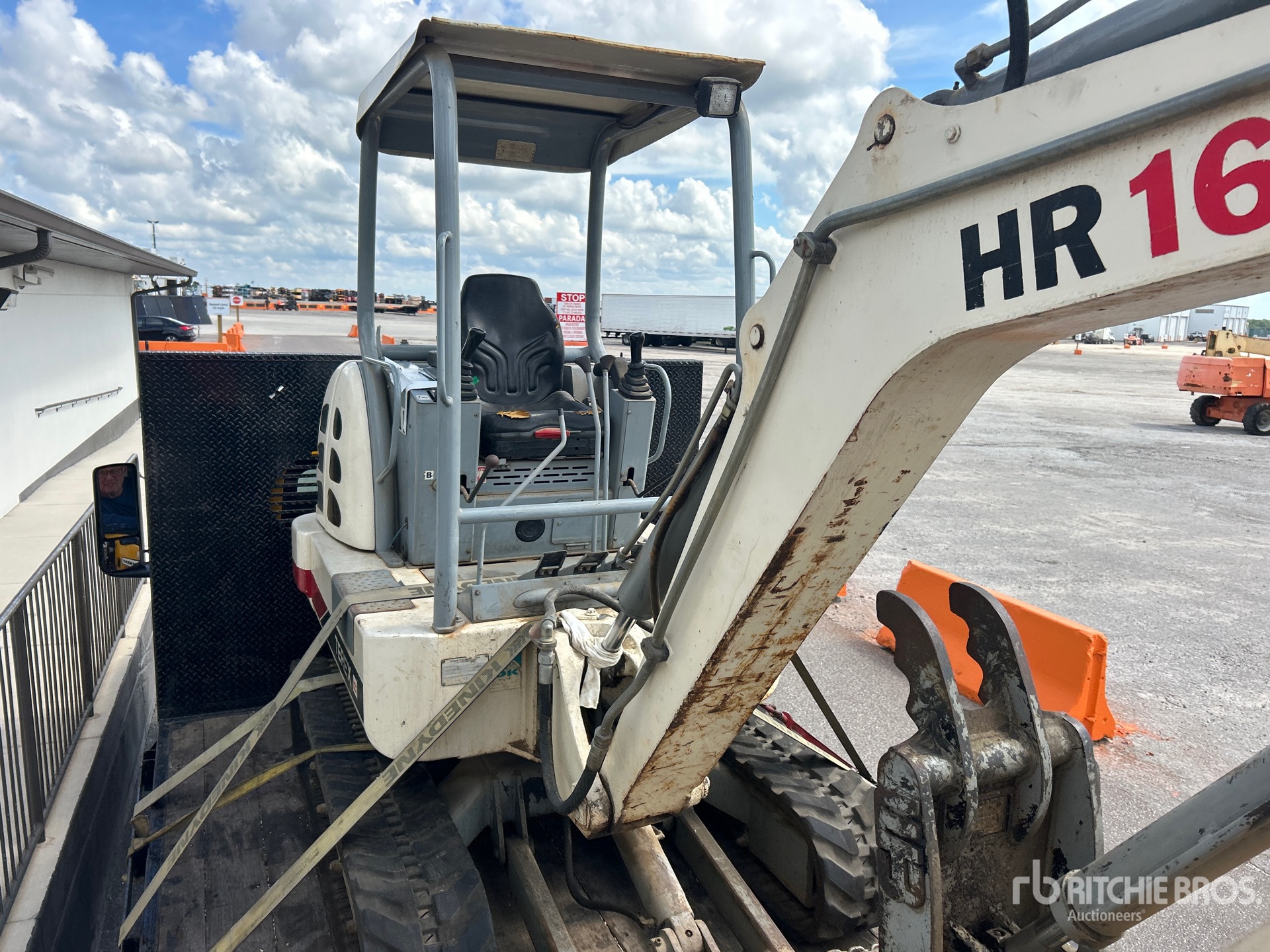 2004 Terex HR16