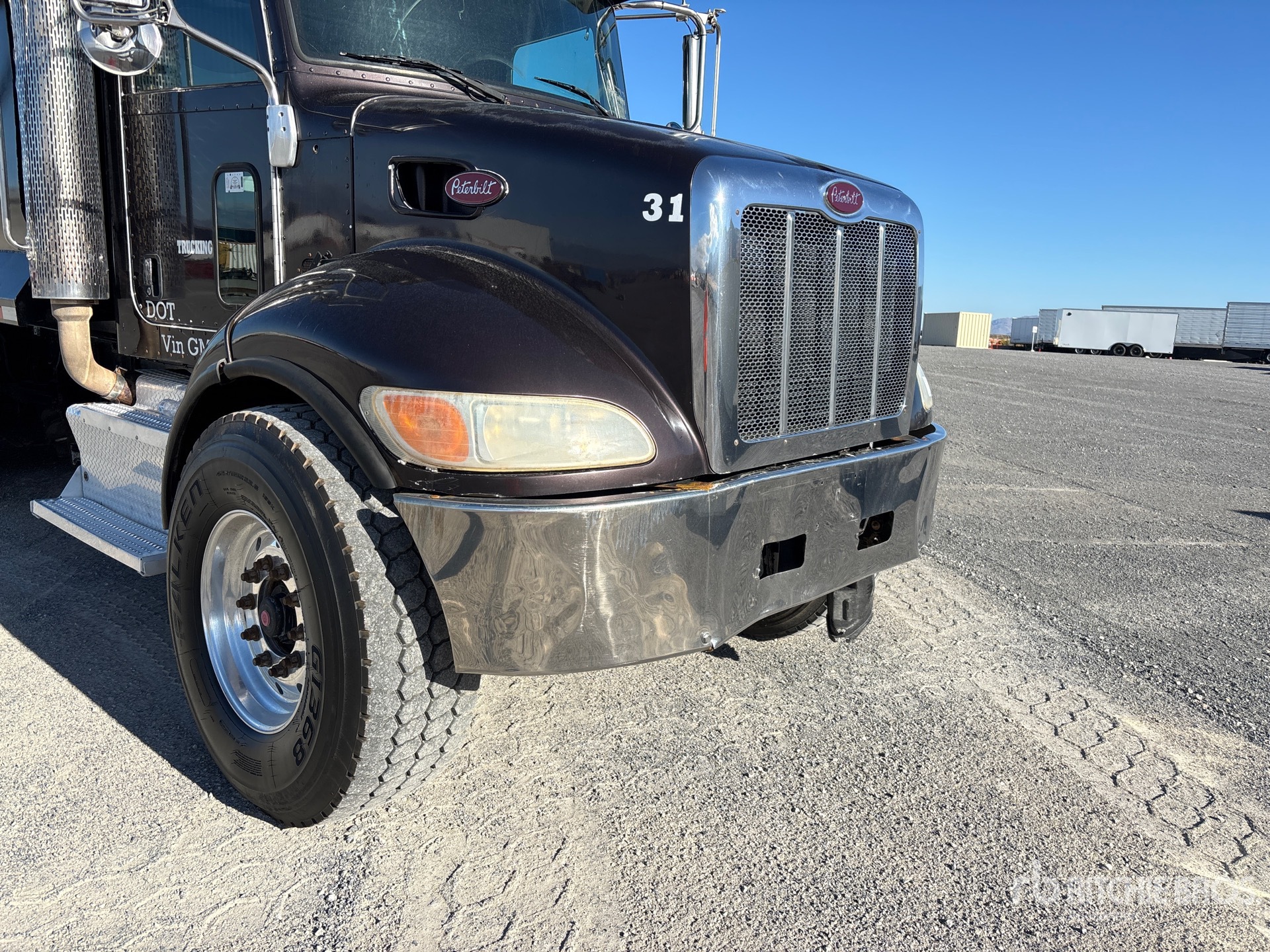 2016 Peterbilt 348