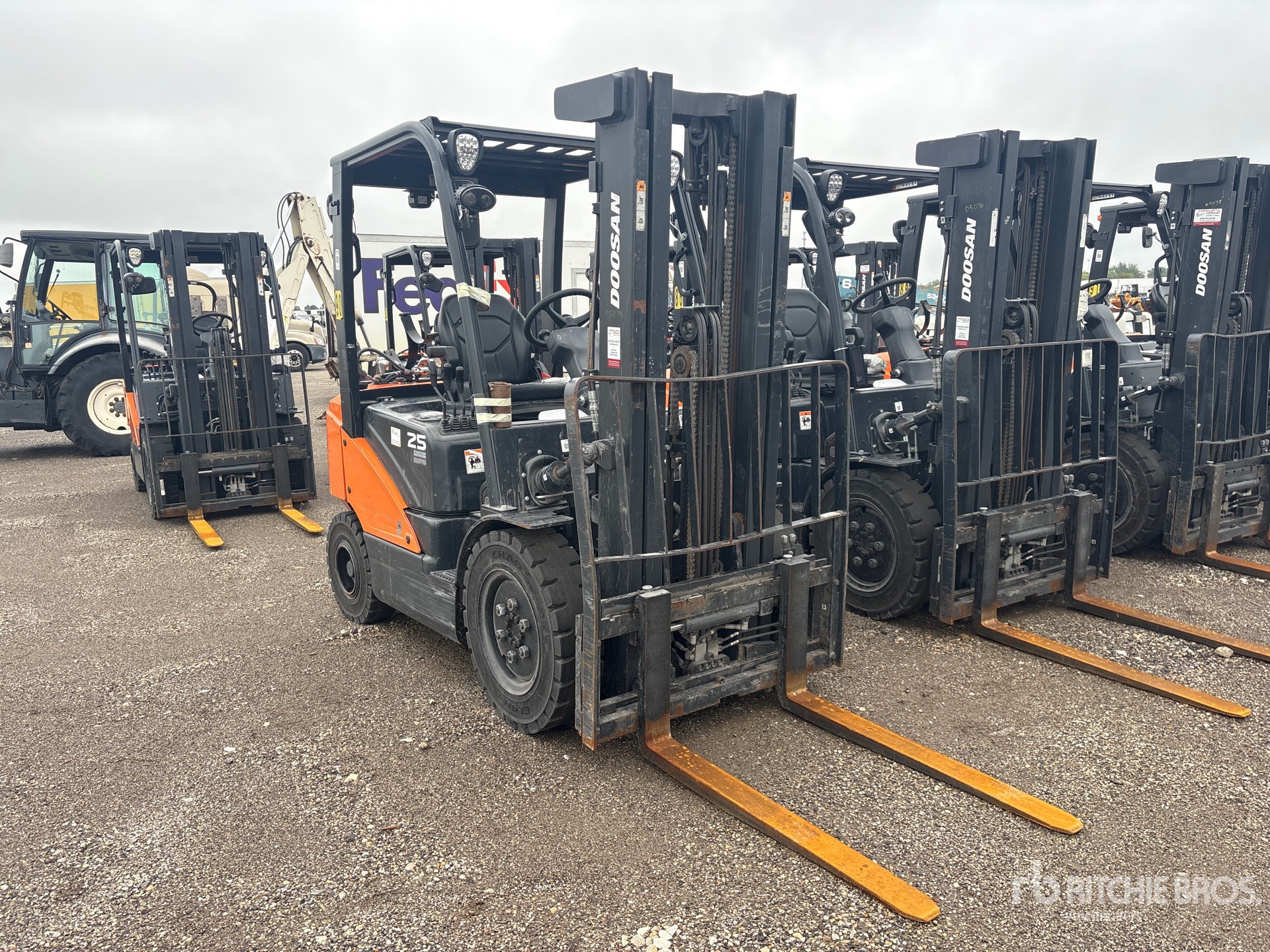 2023 Doosan G25E-7