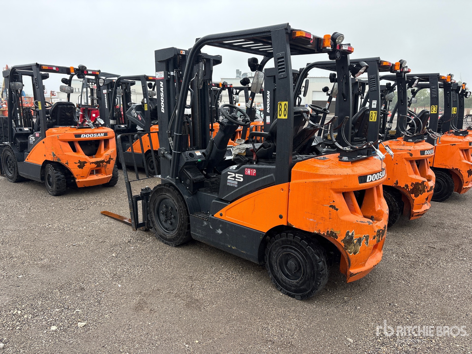 2023 Doosan G25E-7