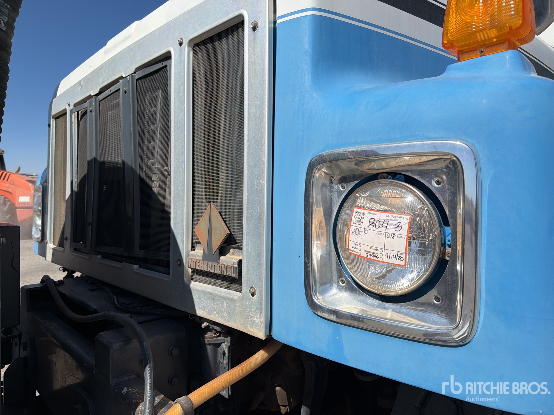 1995 International 2574