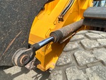 Hydraulics with Loader Lift Cylinders