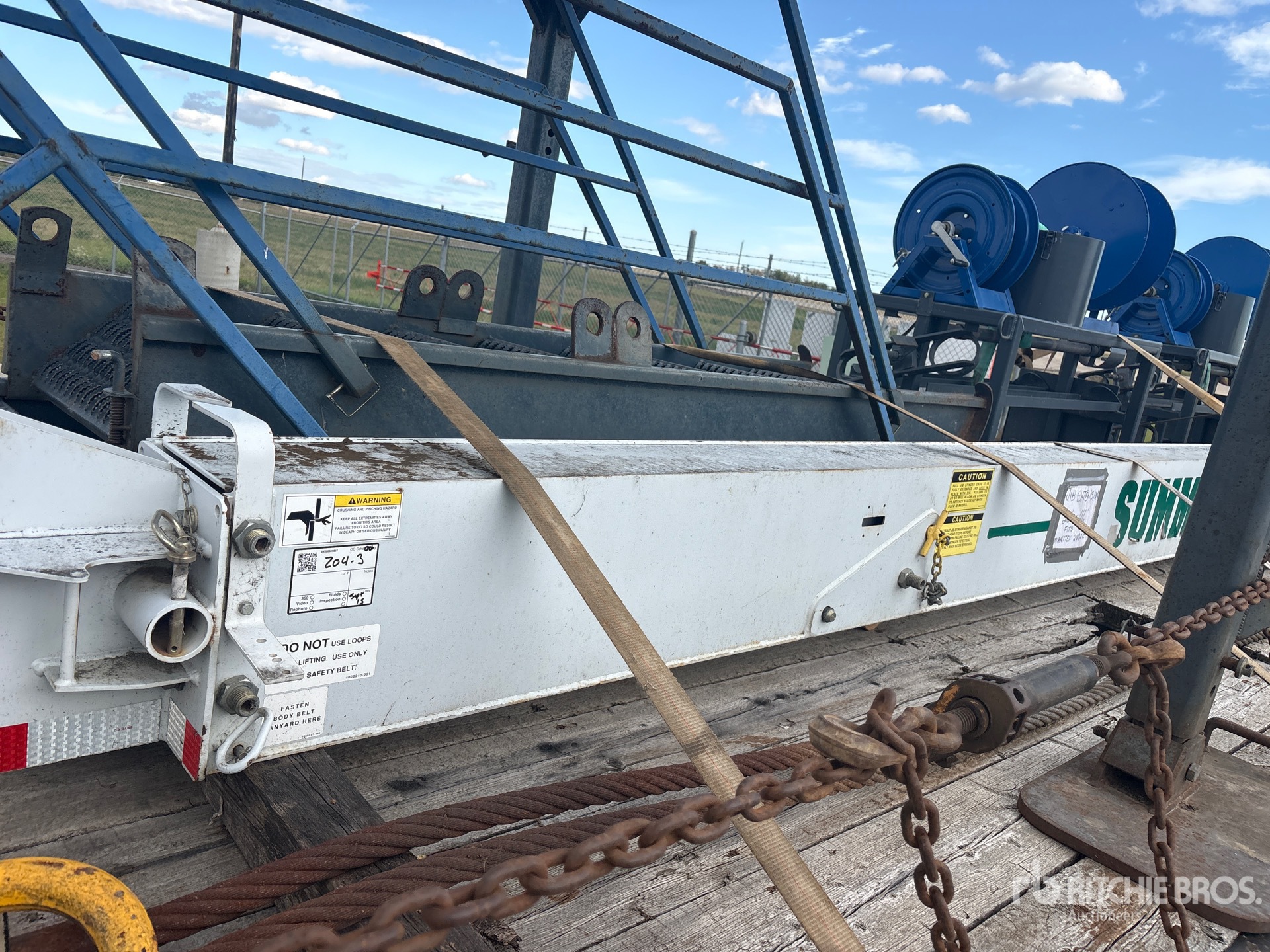 Summit 26 FT CRANE
