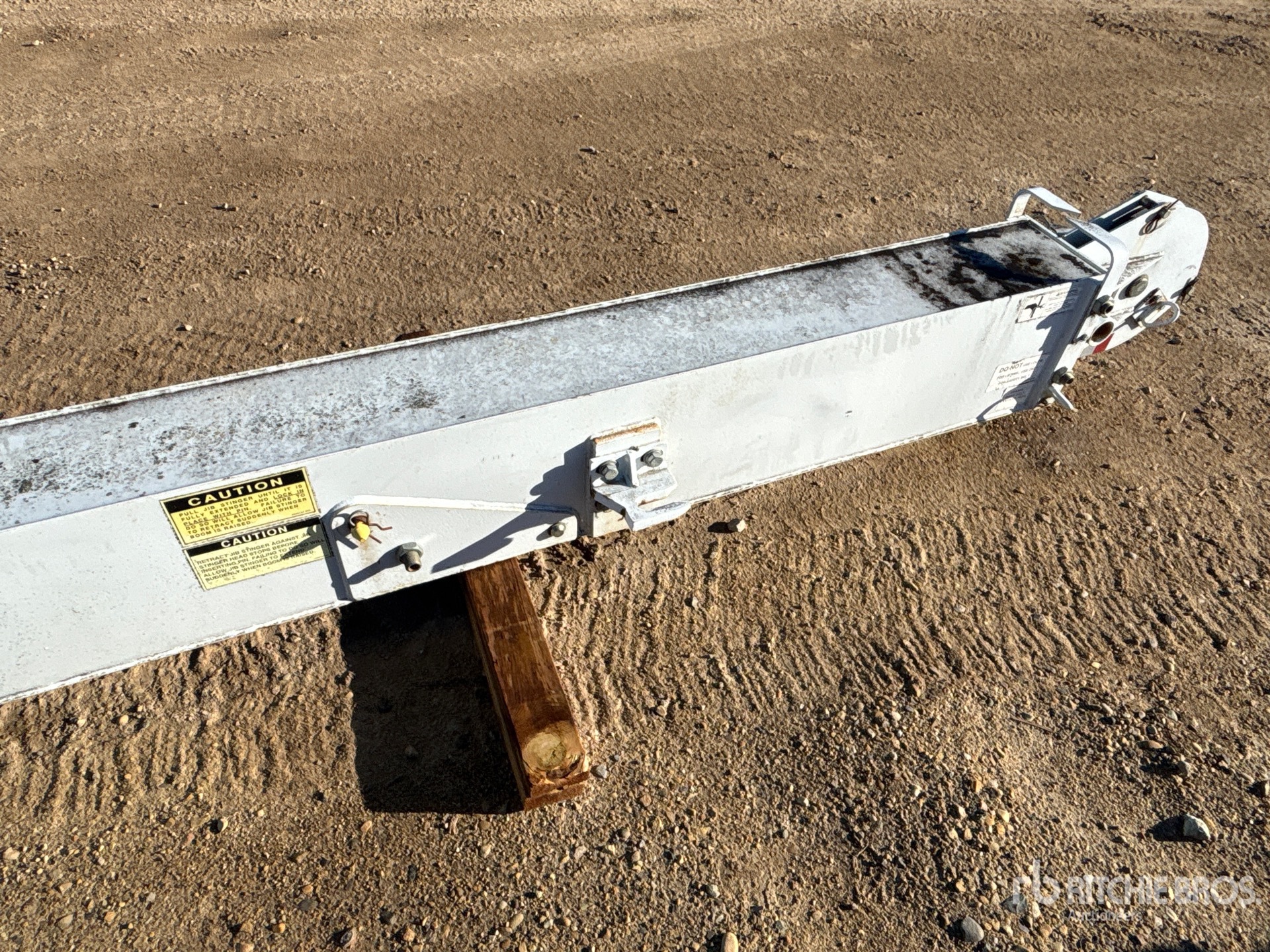 Summit 26 FT CRANE