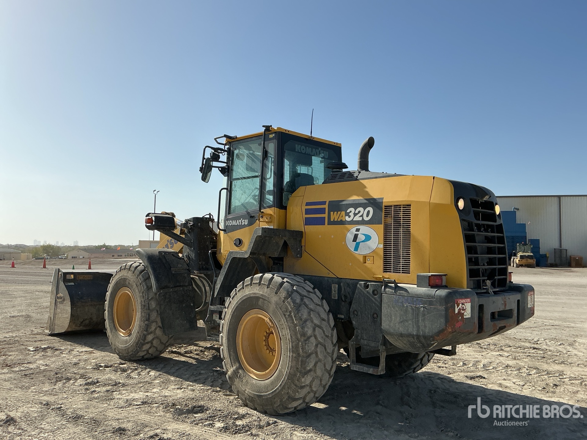 Komatsu WA320-8
