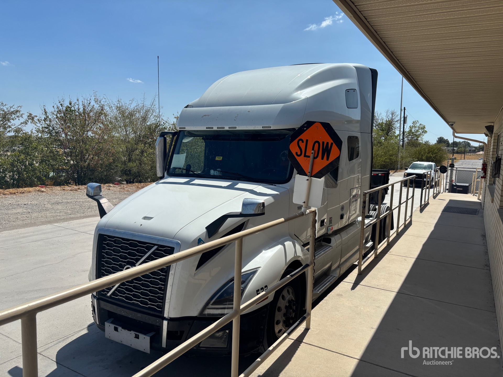 2023 Volvo VNL