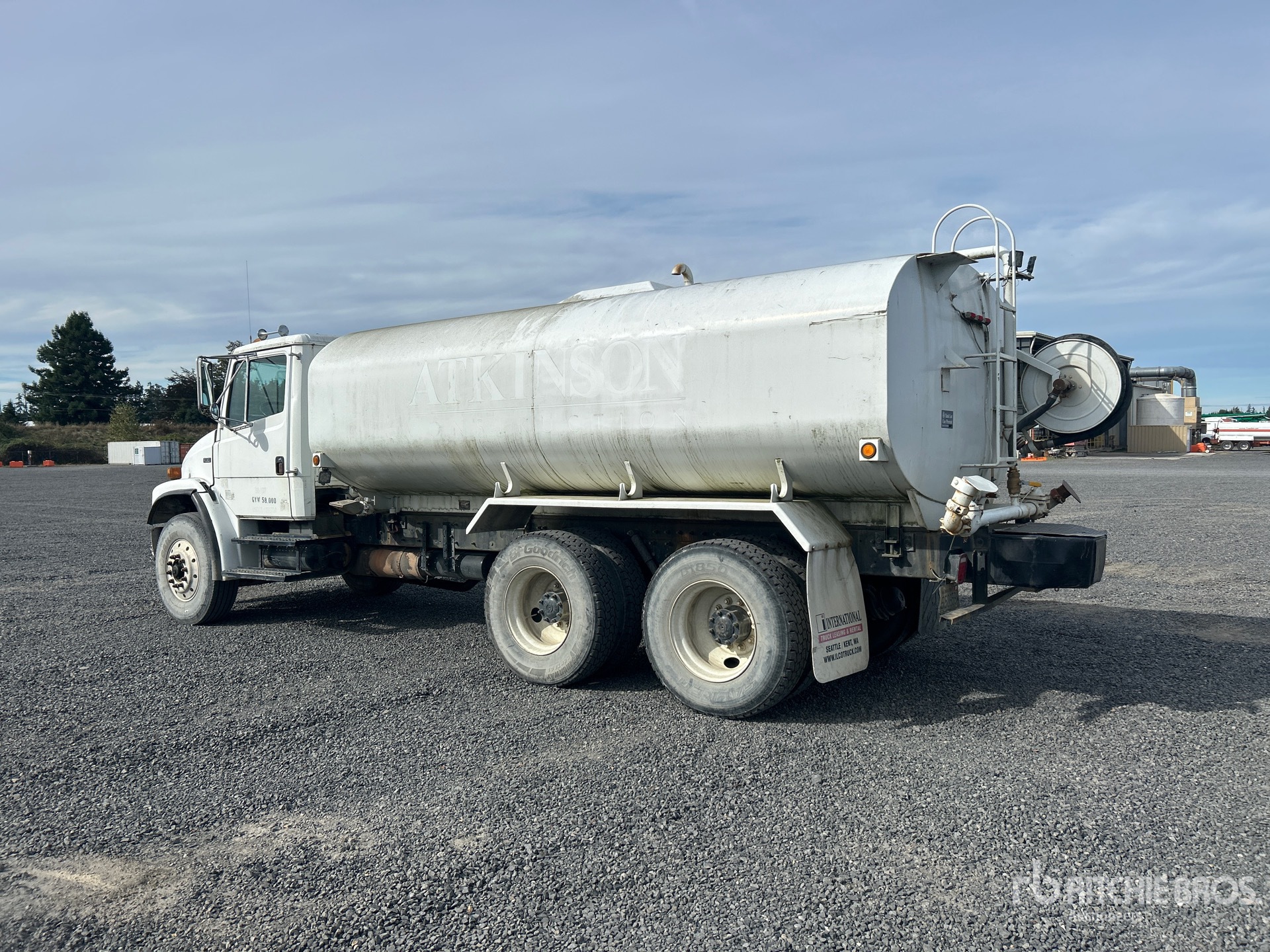 2000 Freightliner FL80