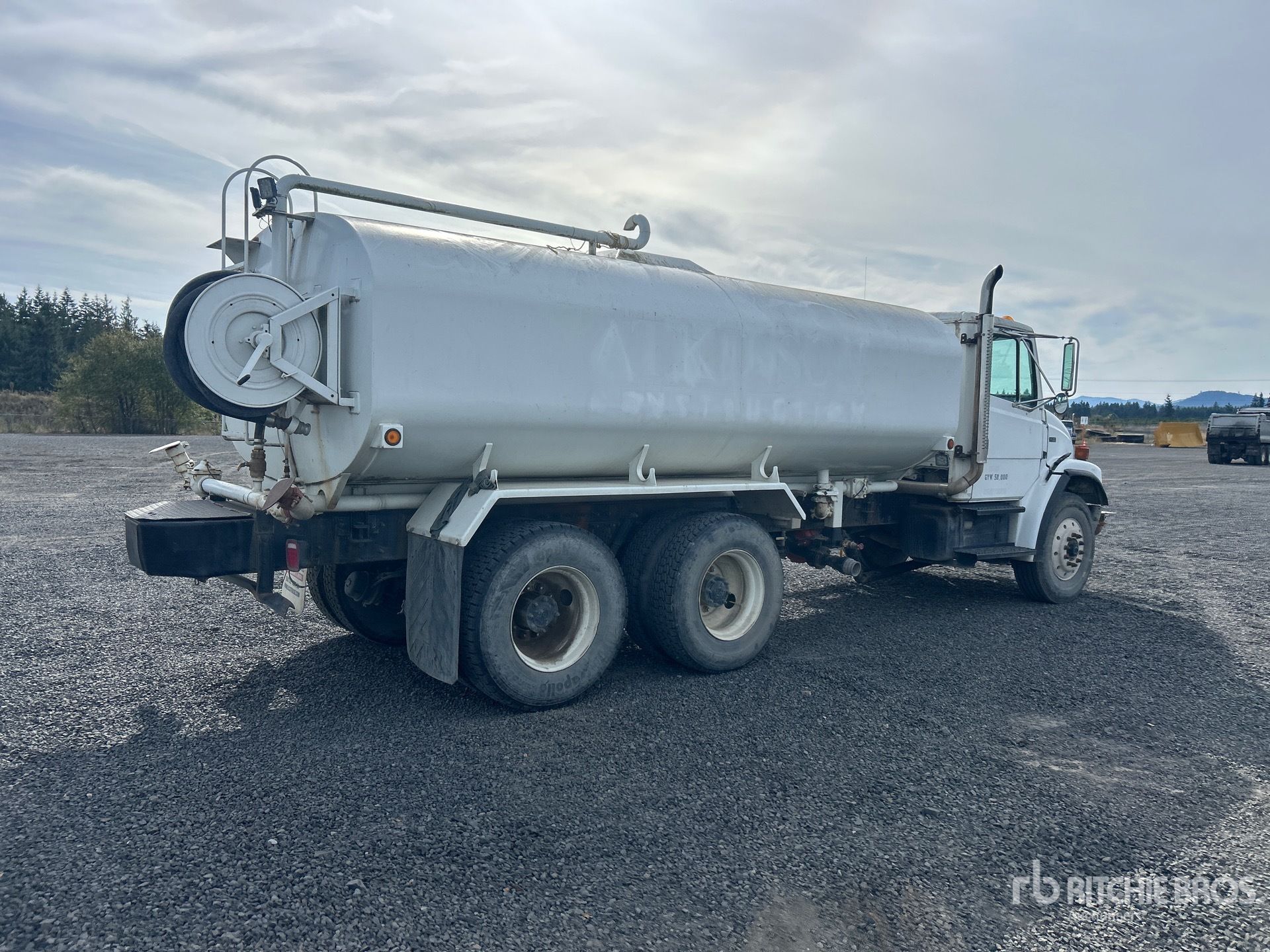 2000 Freightliner FL80