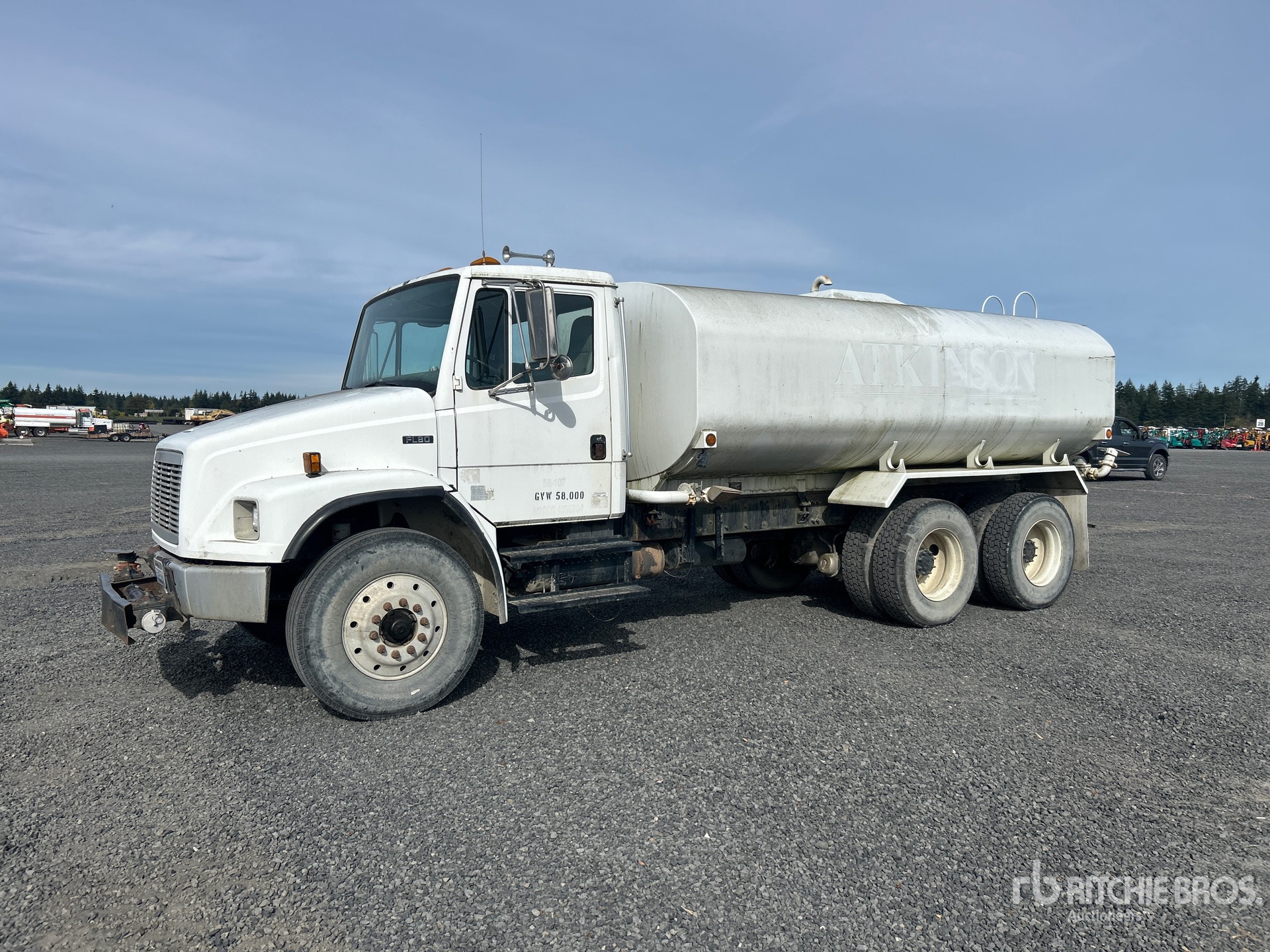 2000 Freightliner FL80
