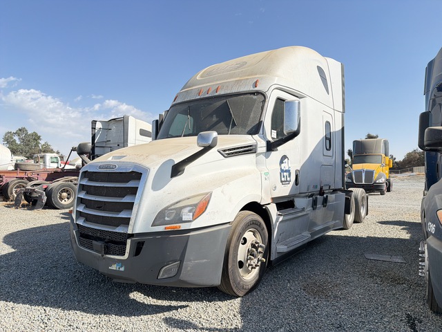 2019 Freightliner Cascadia 126 6x4 T/A Sleeper Truck Tractor (Inoperable)