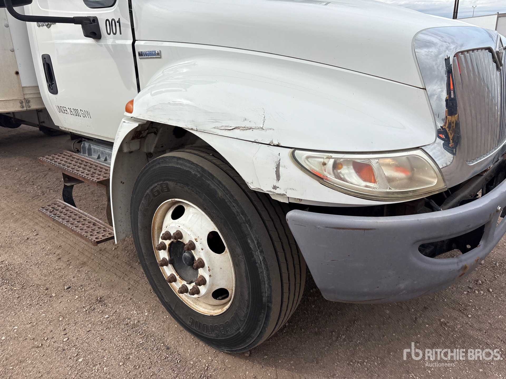 2009 International 4300 SBA
