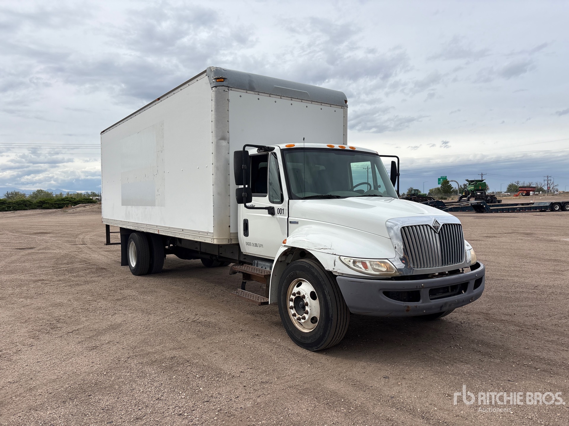 2009 International 4300 SBA