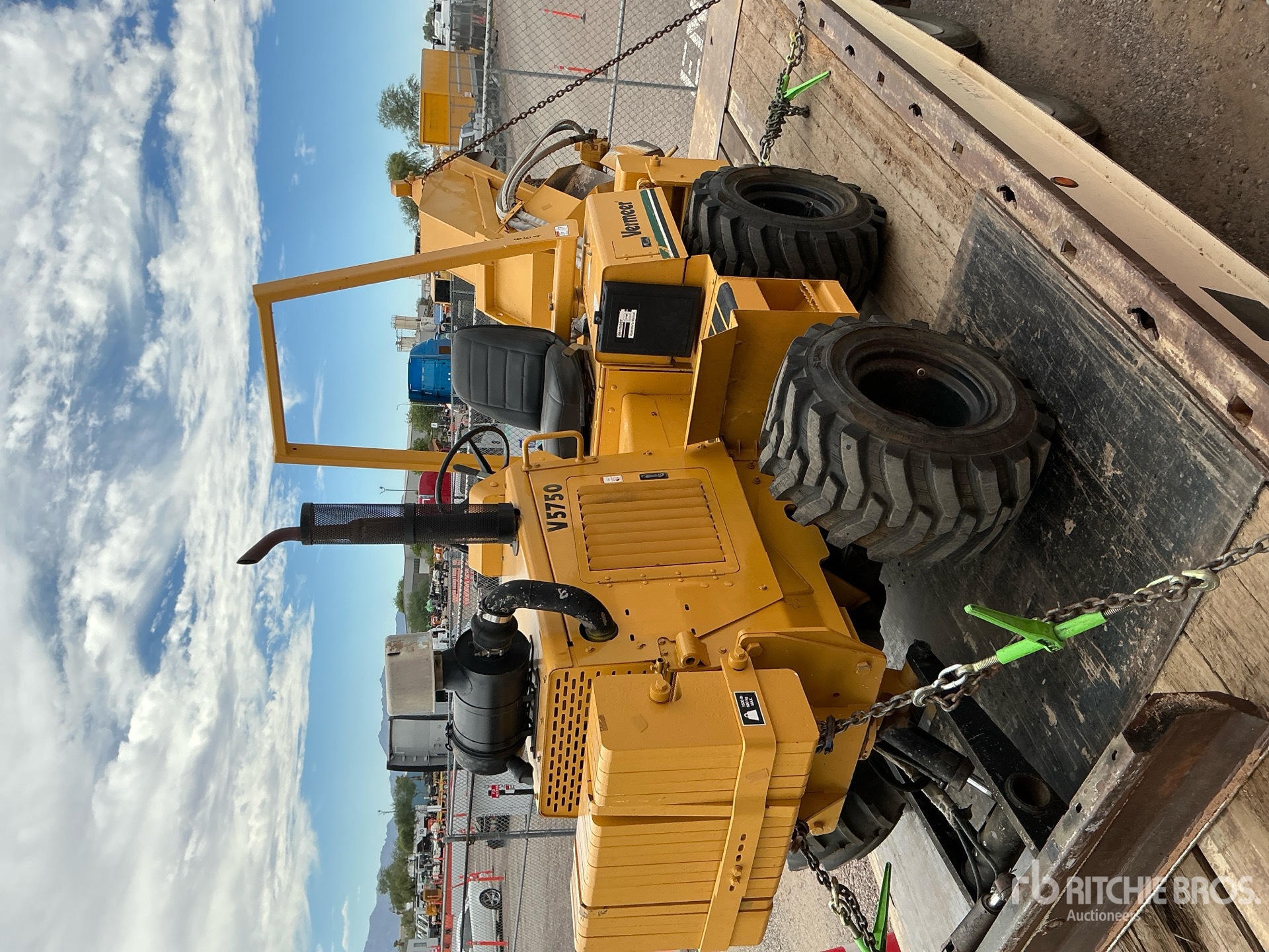 Photo of 2000 Vermeer V5750