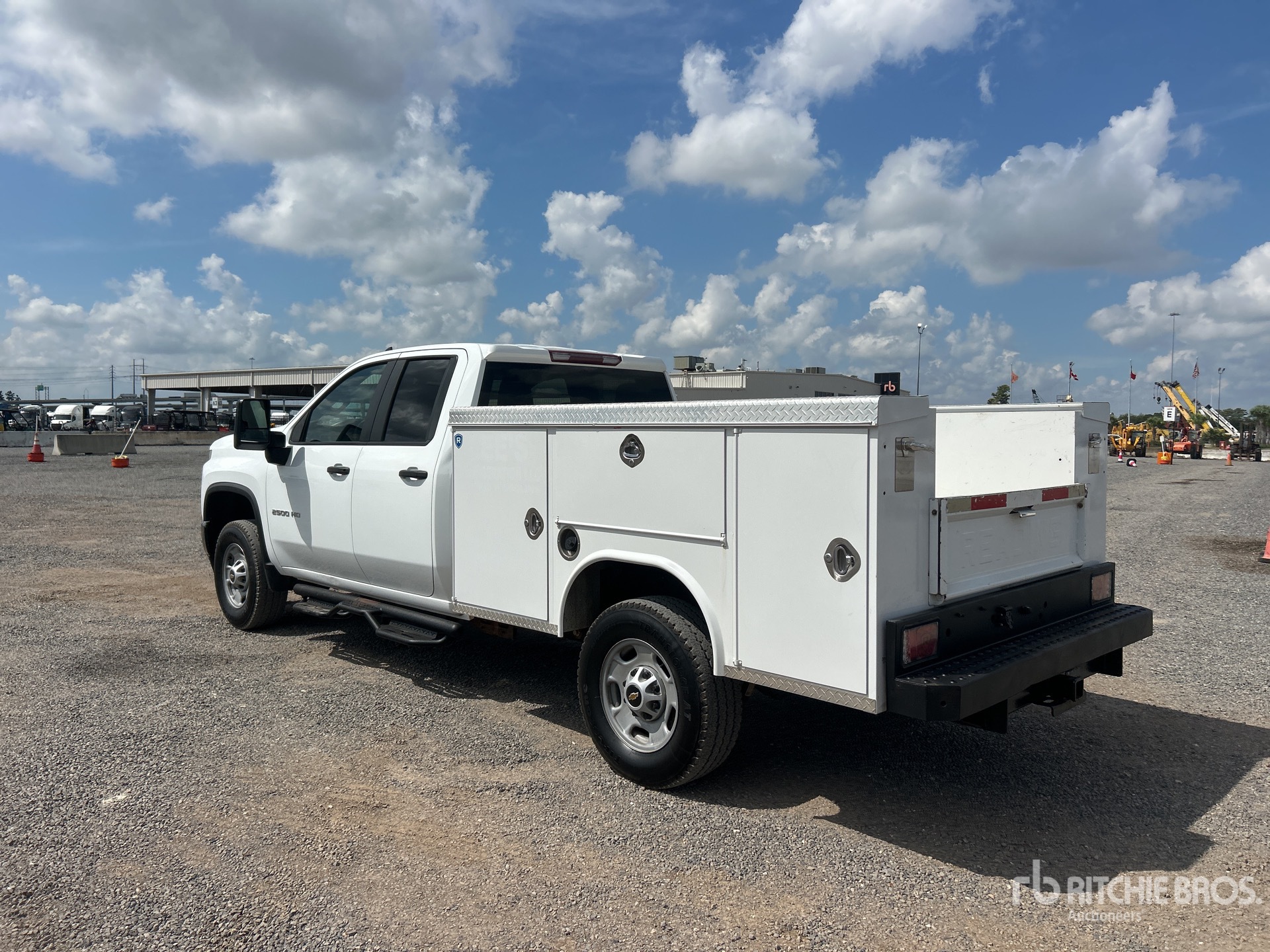 2023 Chevrolet SILVERADO 2500H