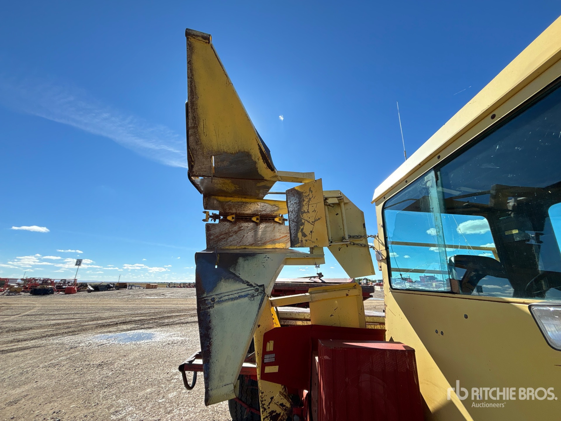 New Holland 1069