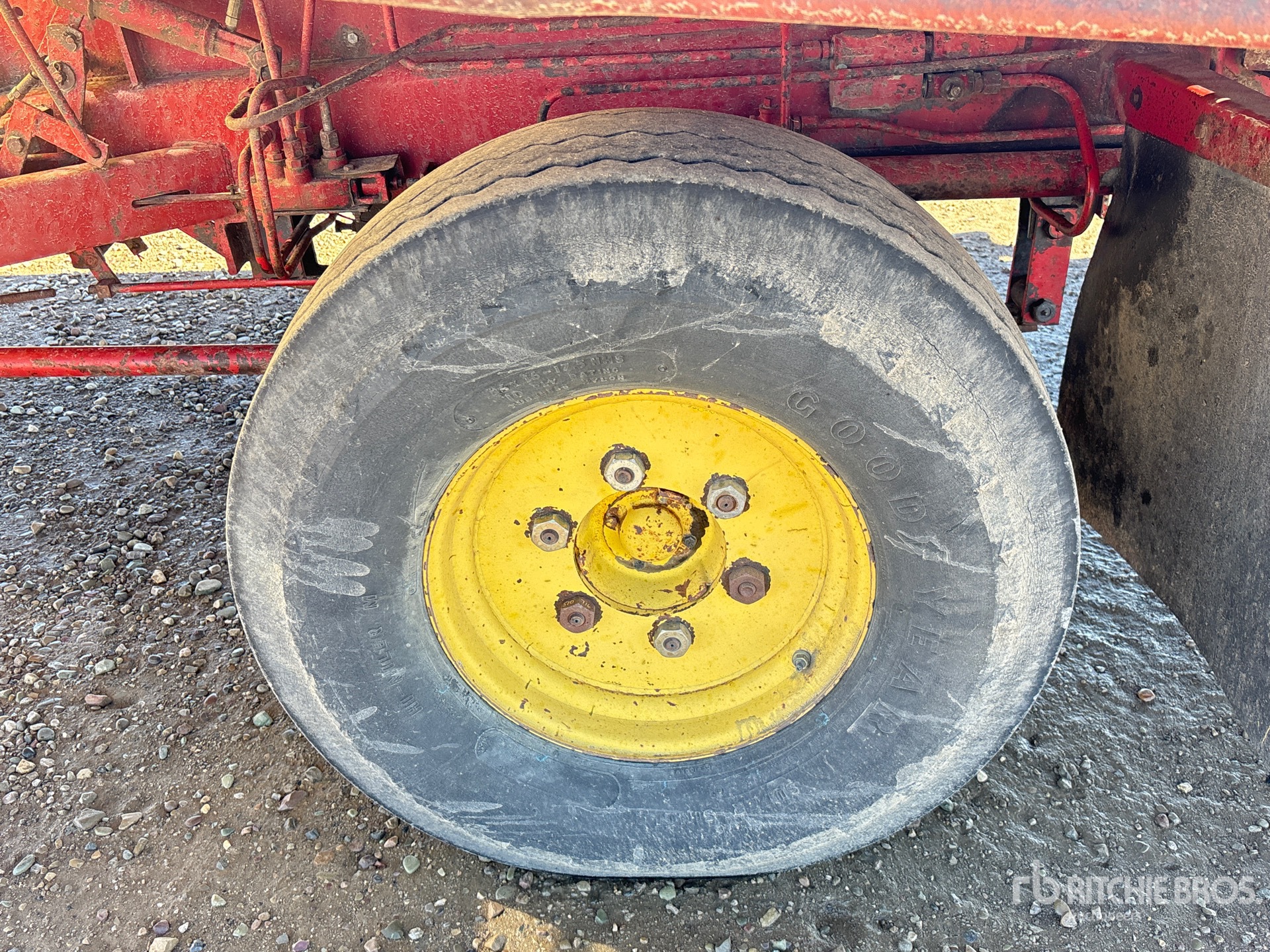 New Holland 1069