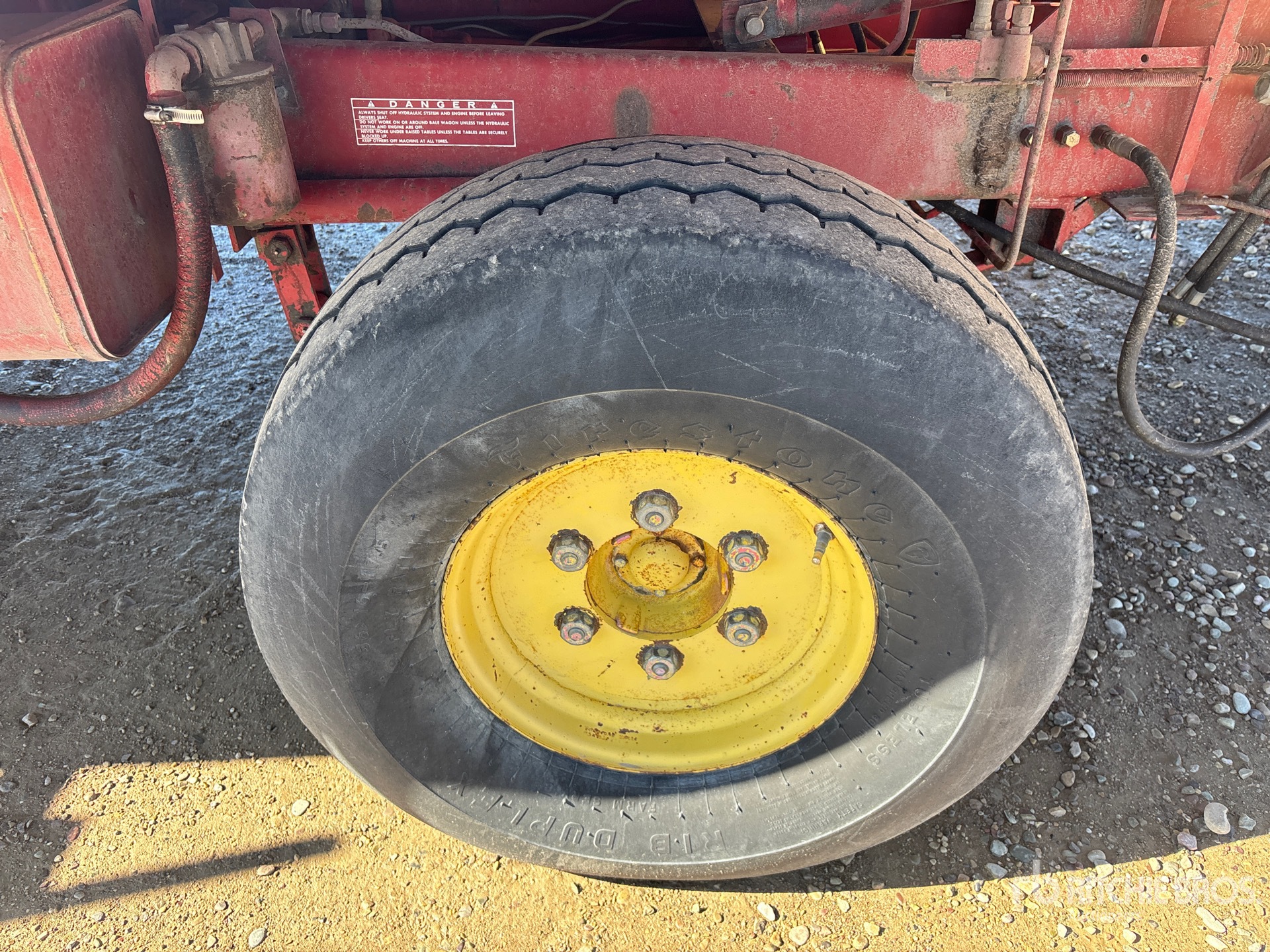 New Holland 1069