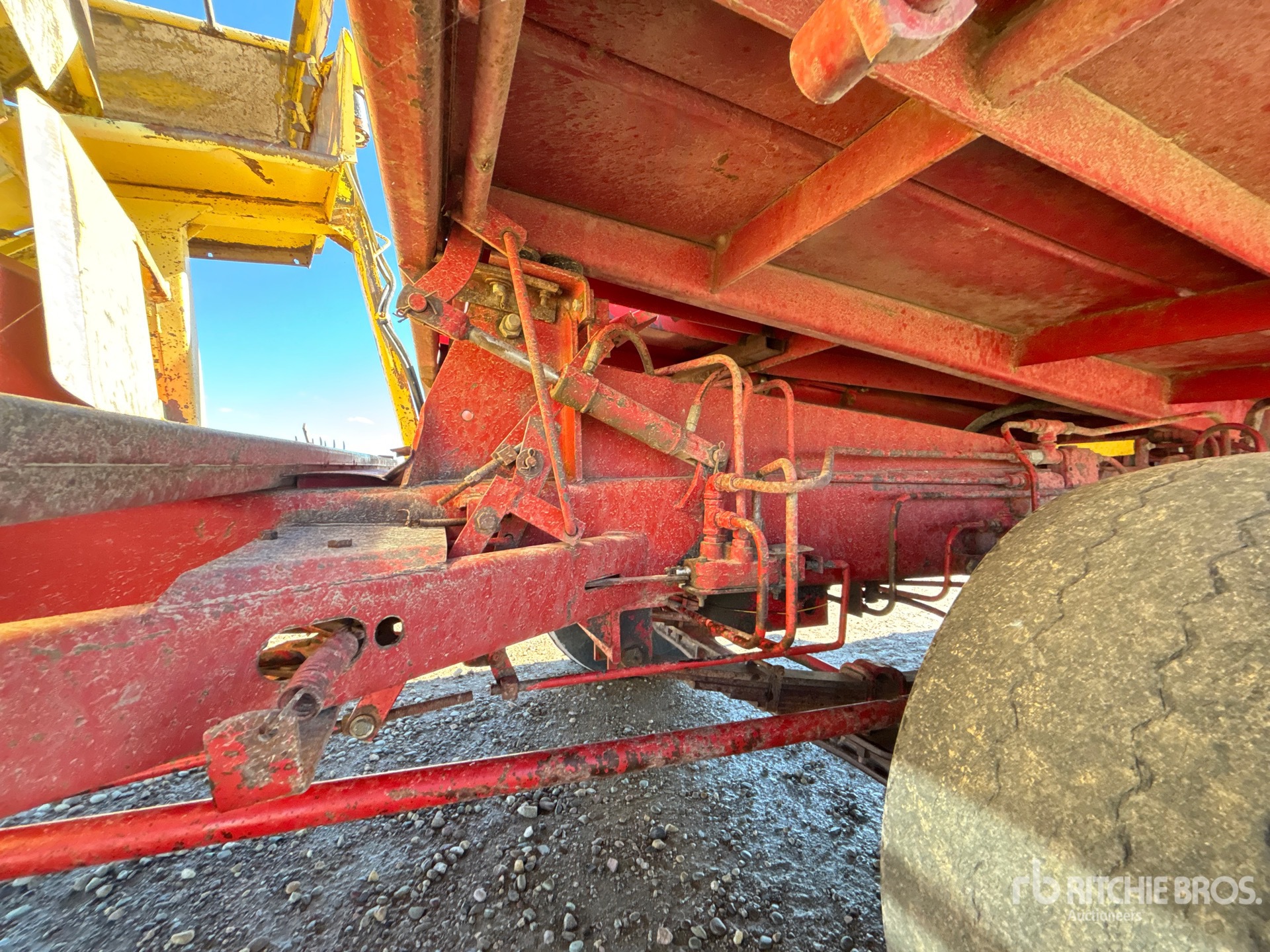 New Holland 1069