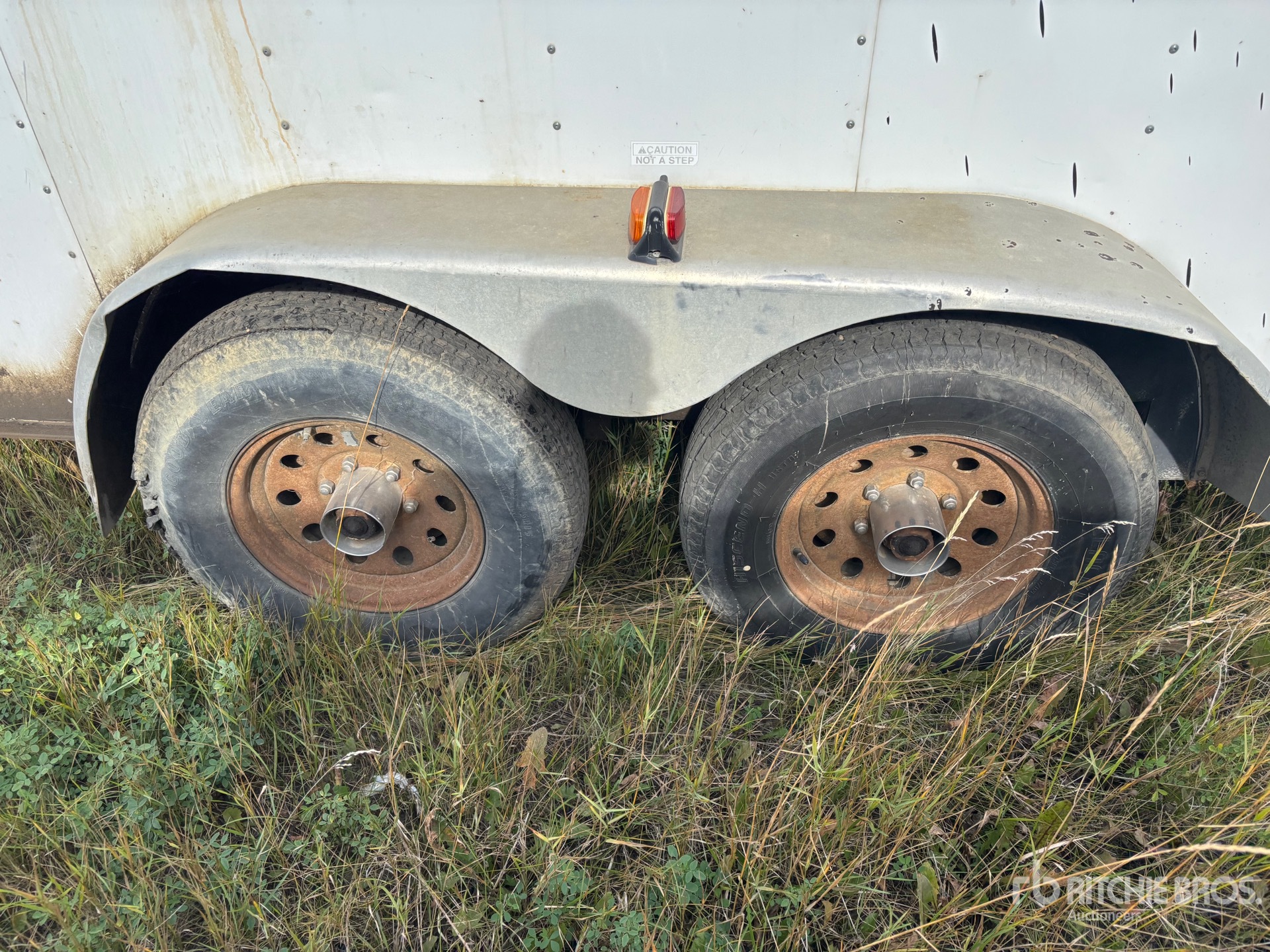2001 Haulmark Thaw Trailer