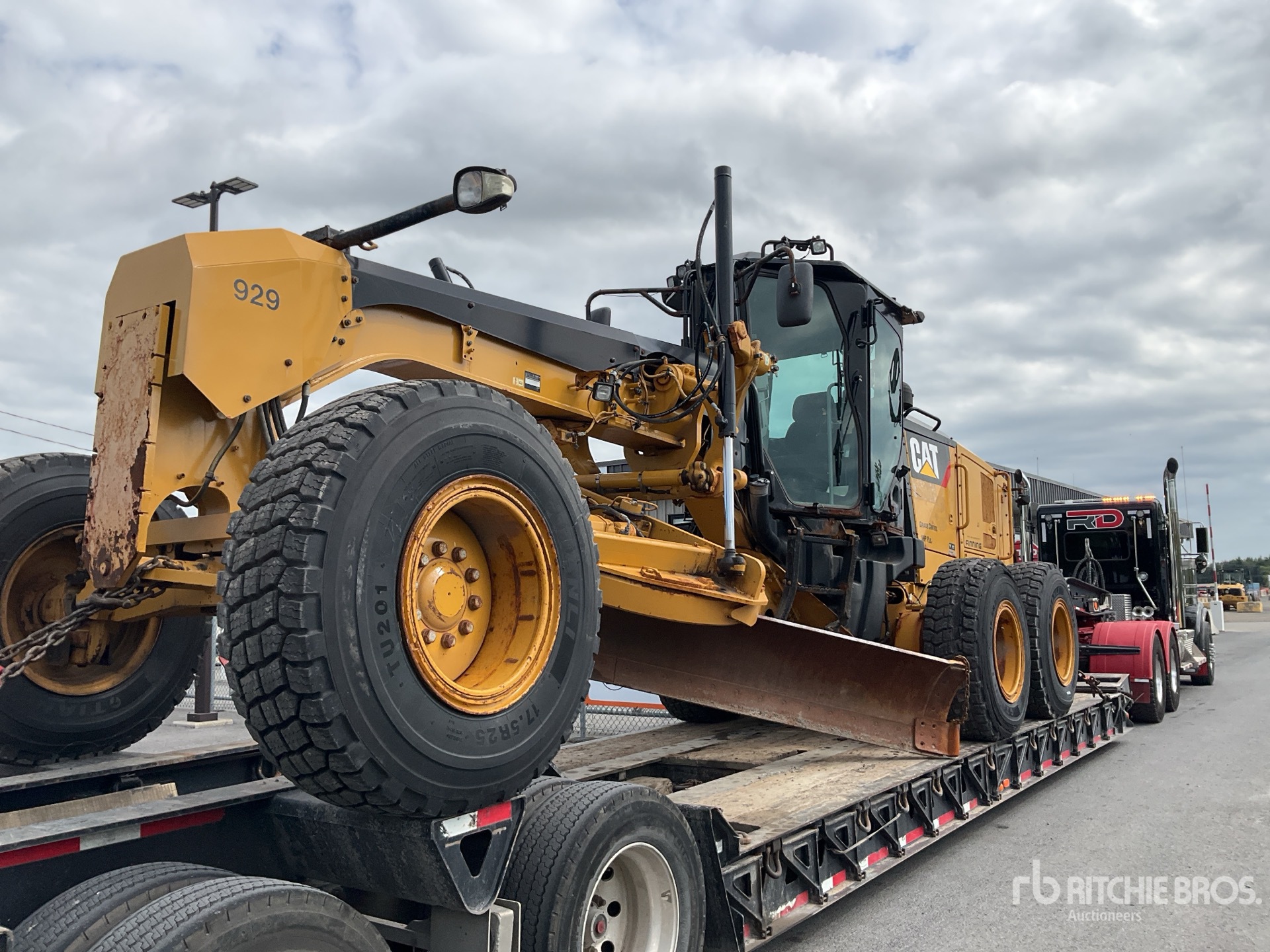 Photo of 2013 Caterpillar 160M2