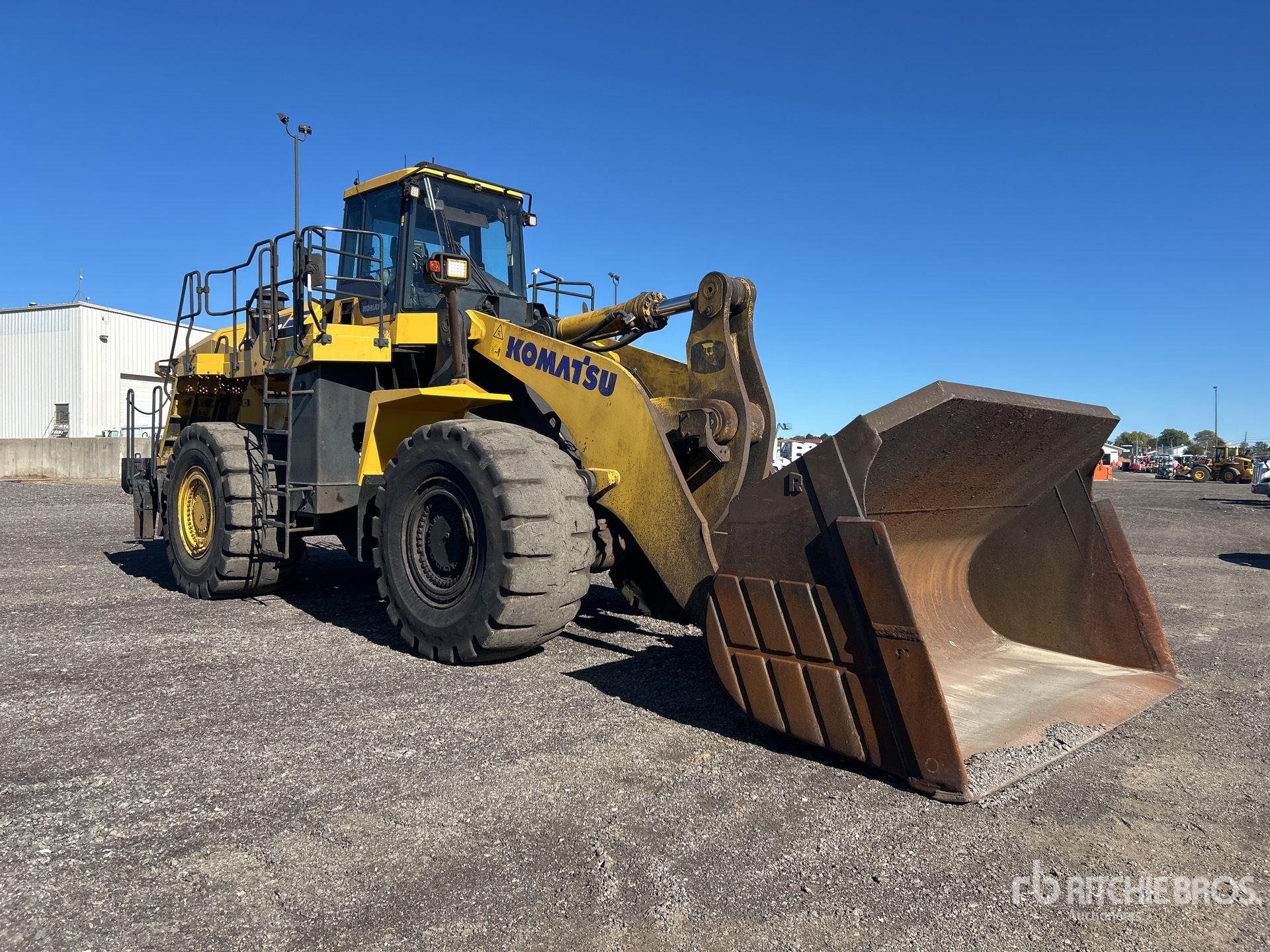 2023 Komatsu WA600-8