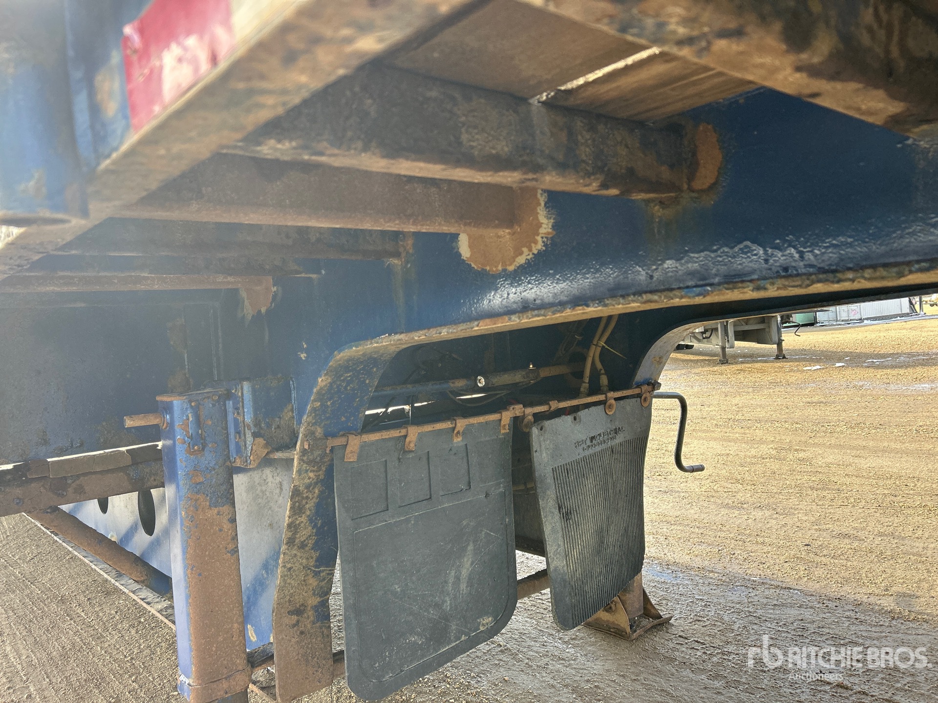 1997 Arrow 40 T TRI/A 52 FT - 60 FT EXTENDABLE