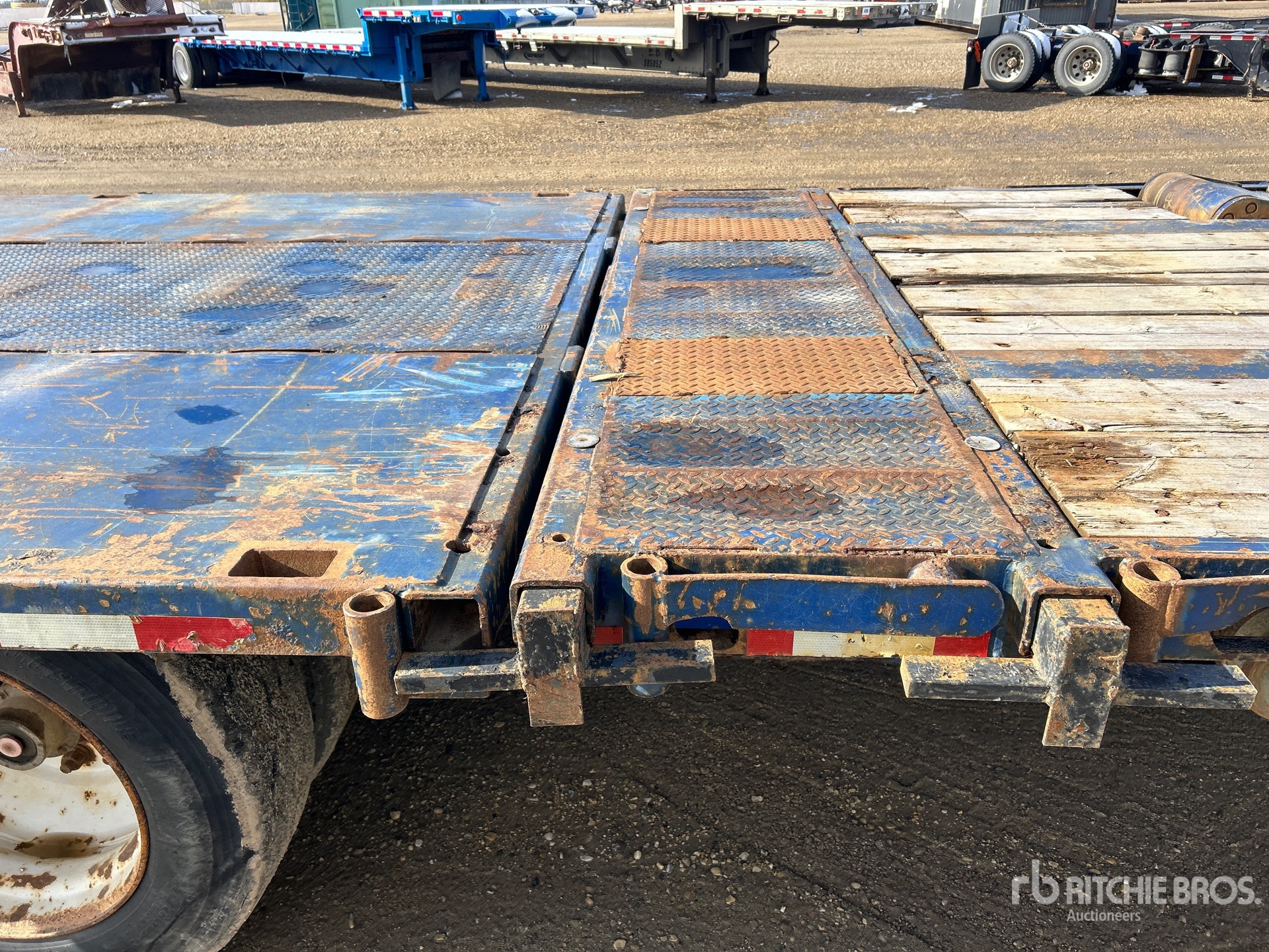 1997 Arrow 40 T TRI/A 52 FT - 60 FT EXTENDABLE