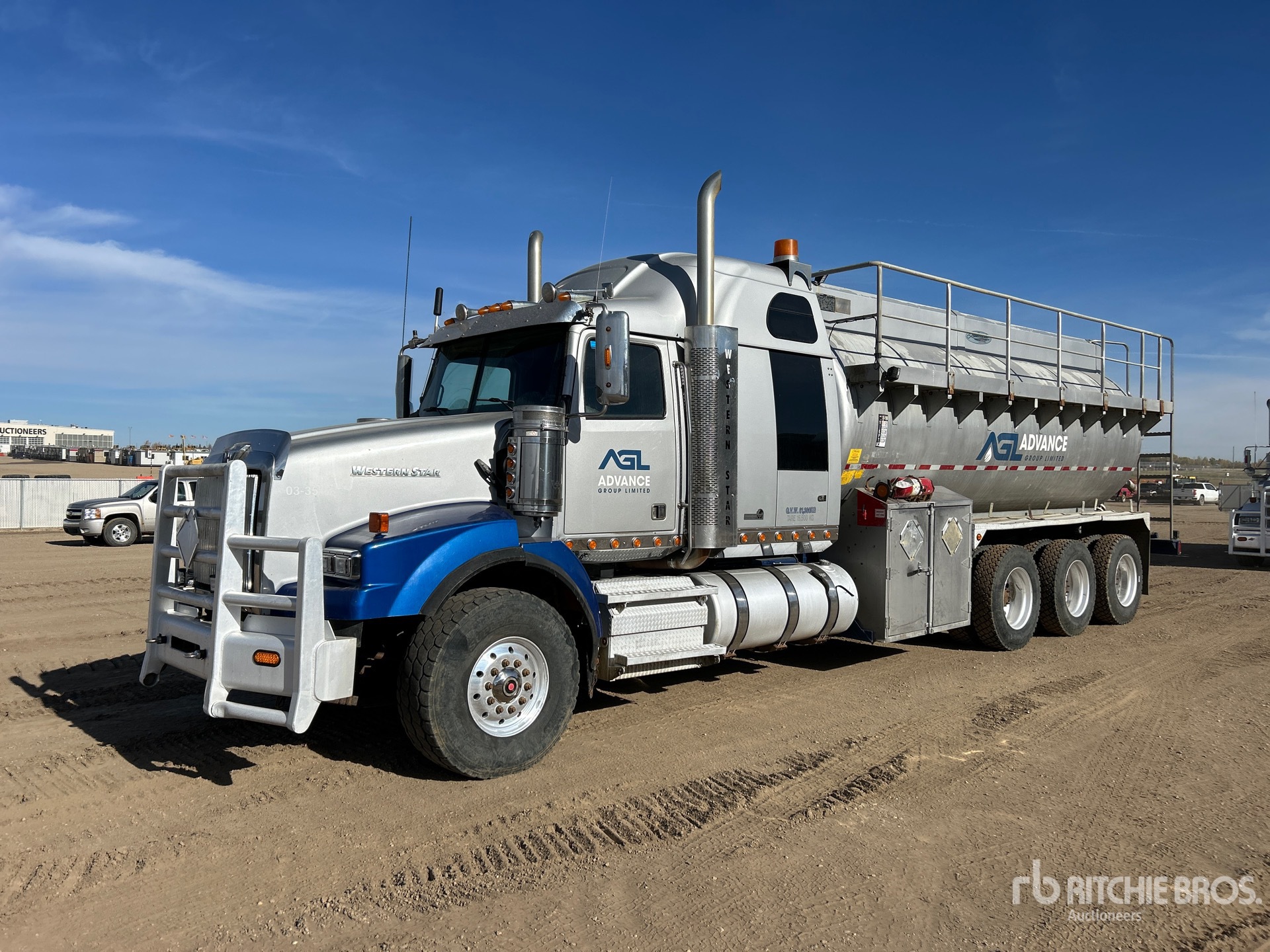 Photo of 2013 Western Star 4900