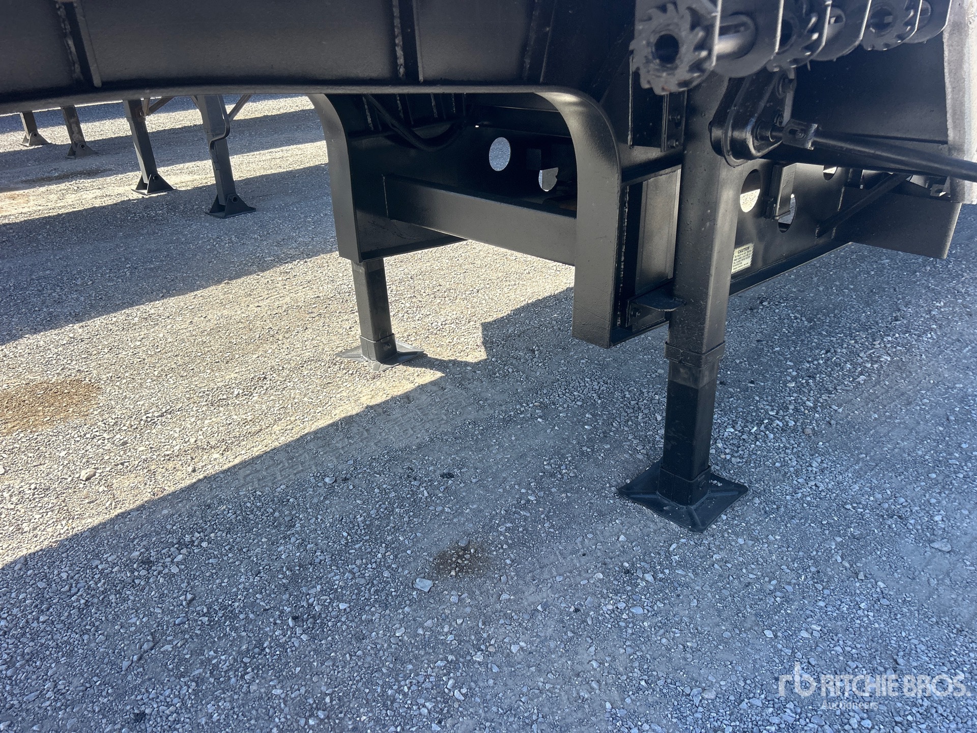 2003 Transcraft 48 FT SPREAD AXLE