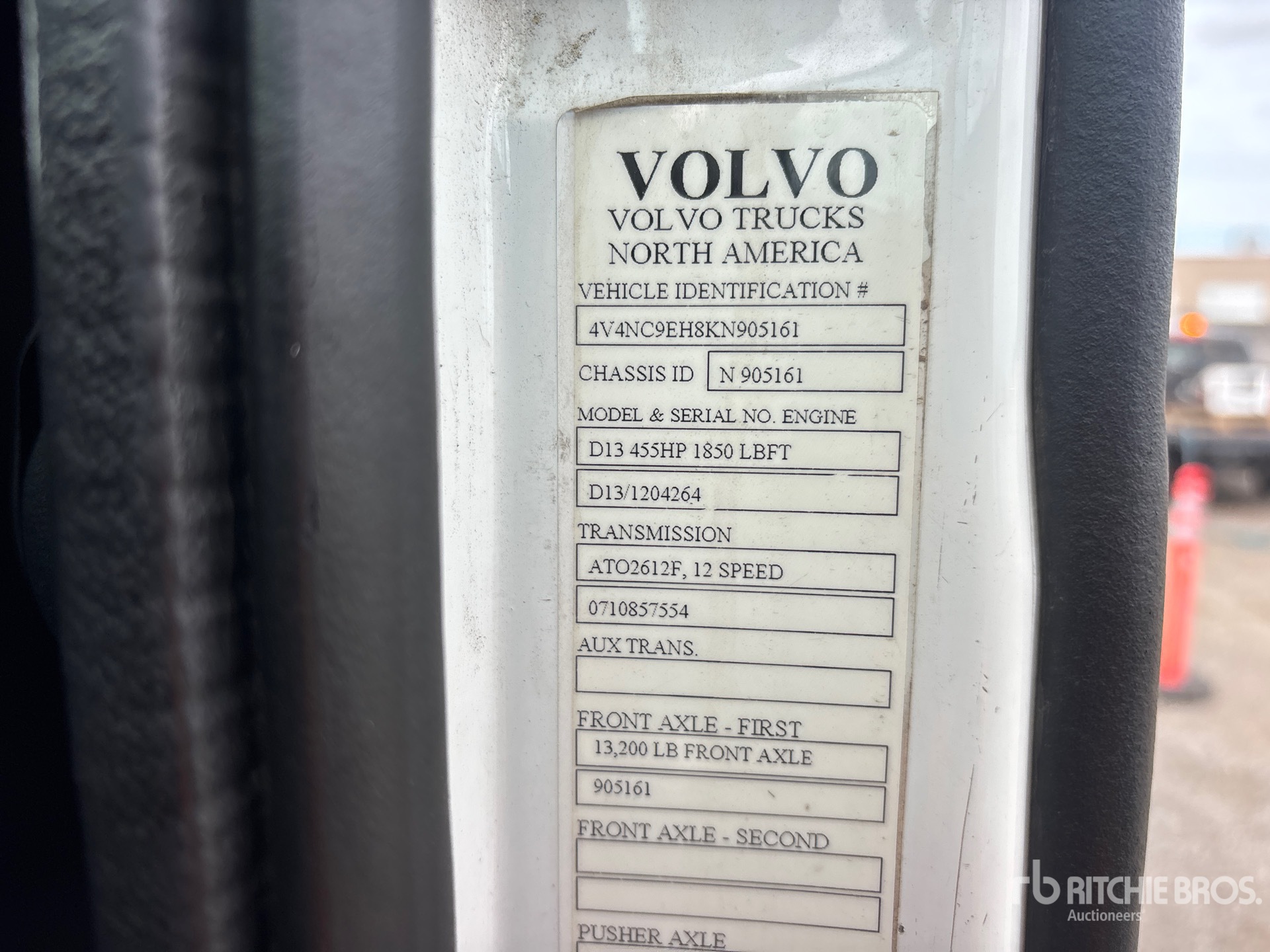 2019 Volvo VNL