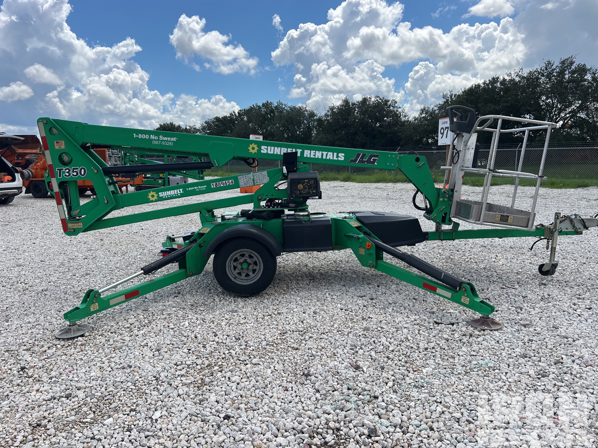 Photo of 2018 JLG T-350