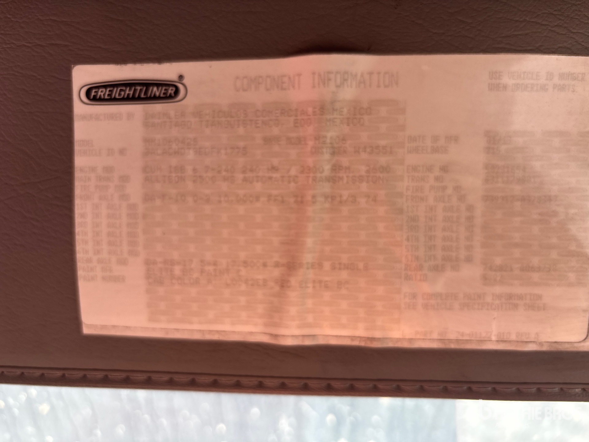 2014 Freightliner M2106