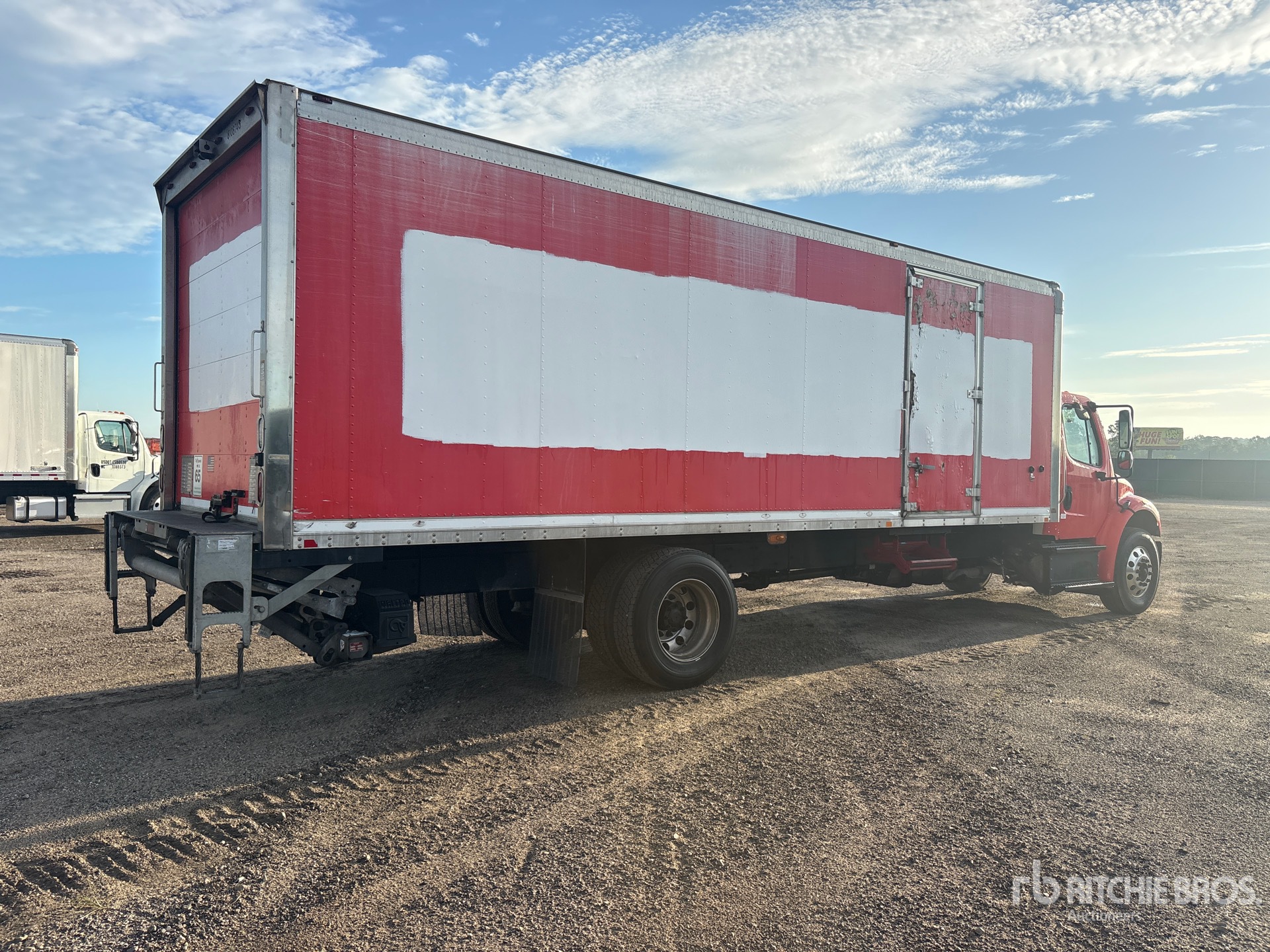 2018 Freightliner M2 106