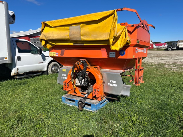 Kilo Agrex 3-Point Fertilizer Spreader