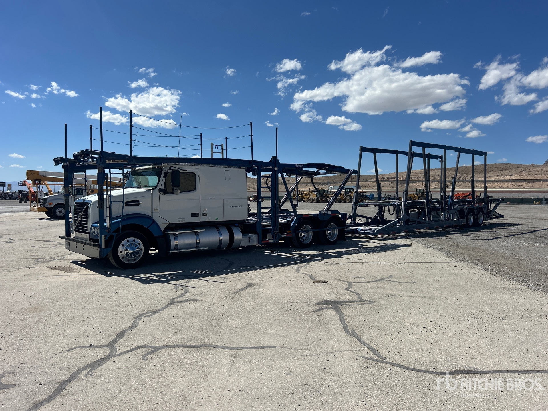 Photo of 2017 Volvo VAH