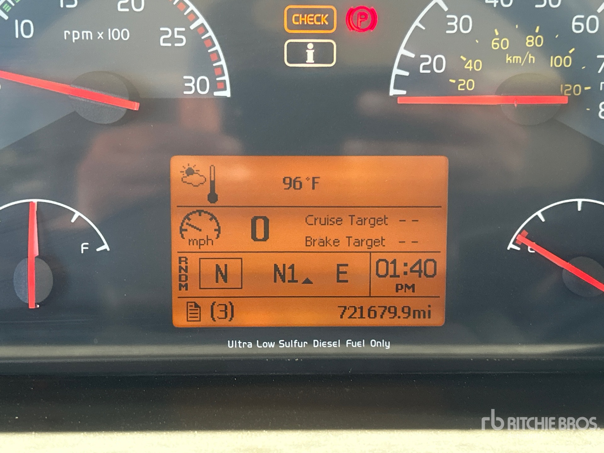 2017 Volvo VAH