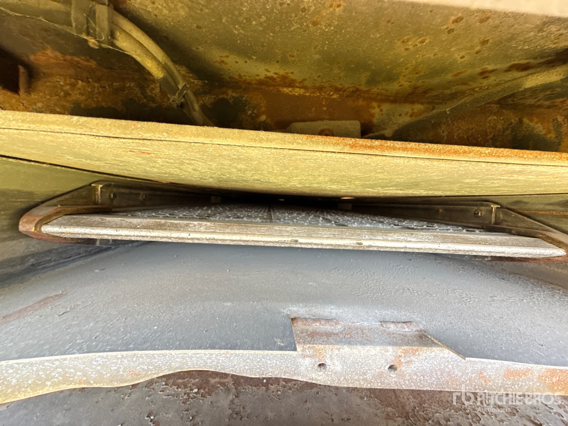2015 Utility VS2RA