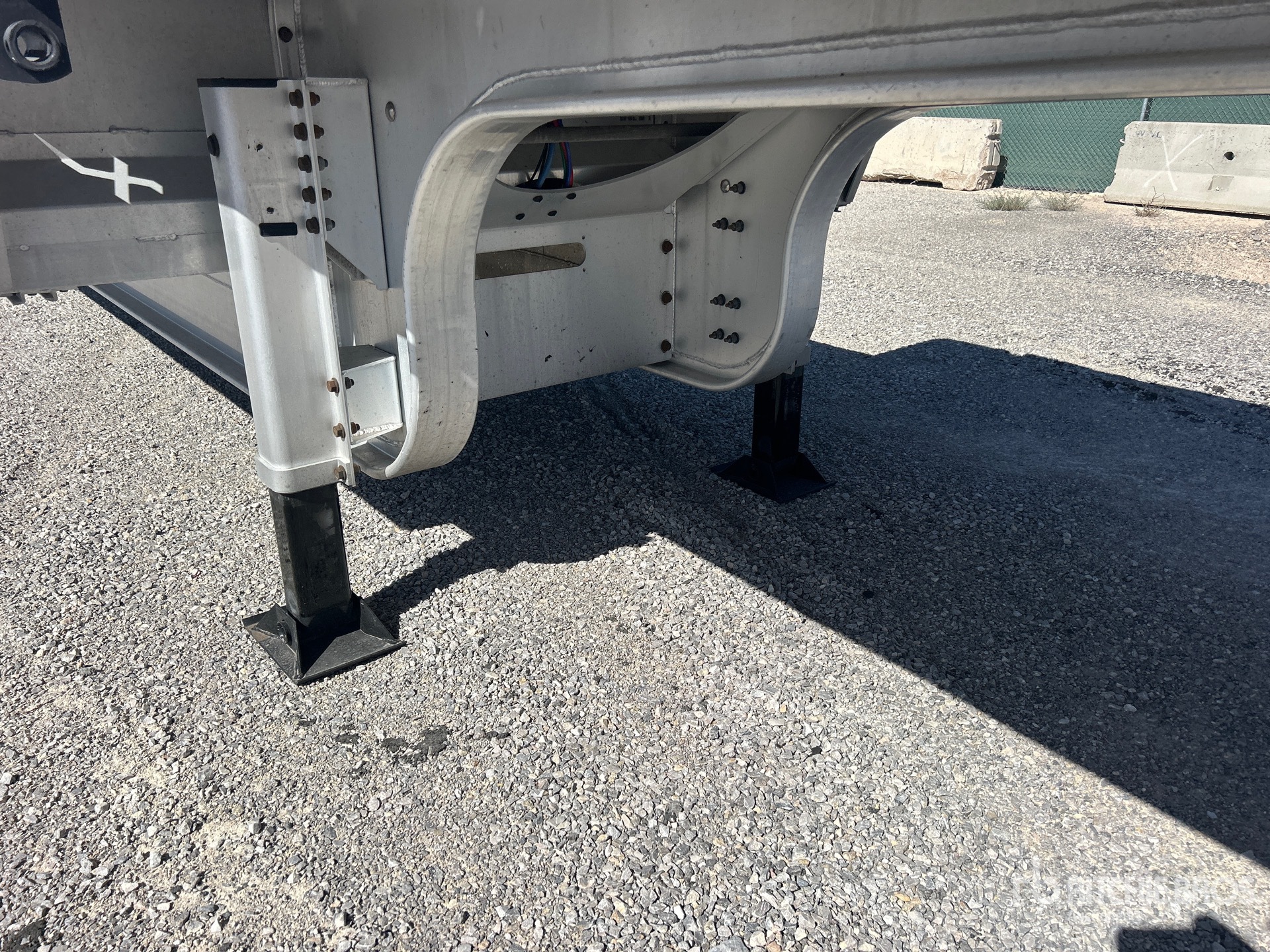 2024 Extreme 53 FT SPREAD AXLE