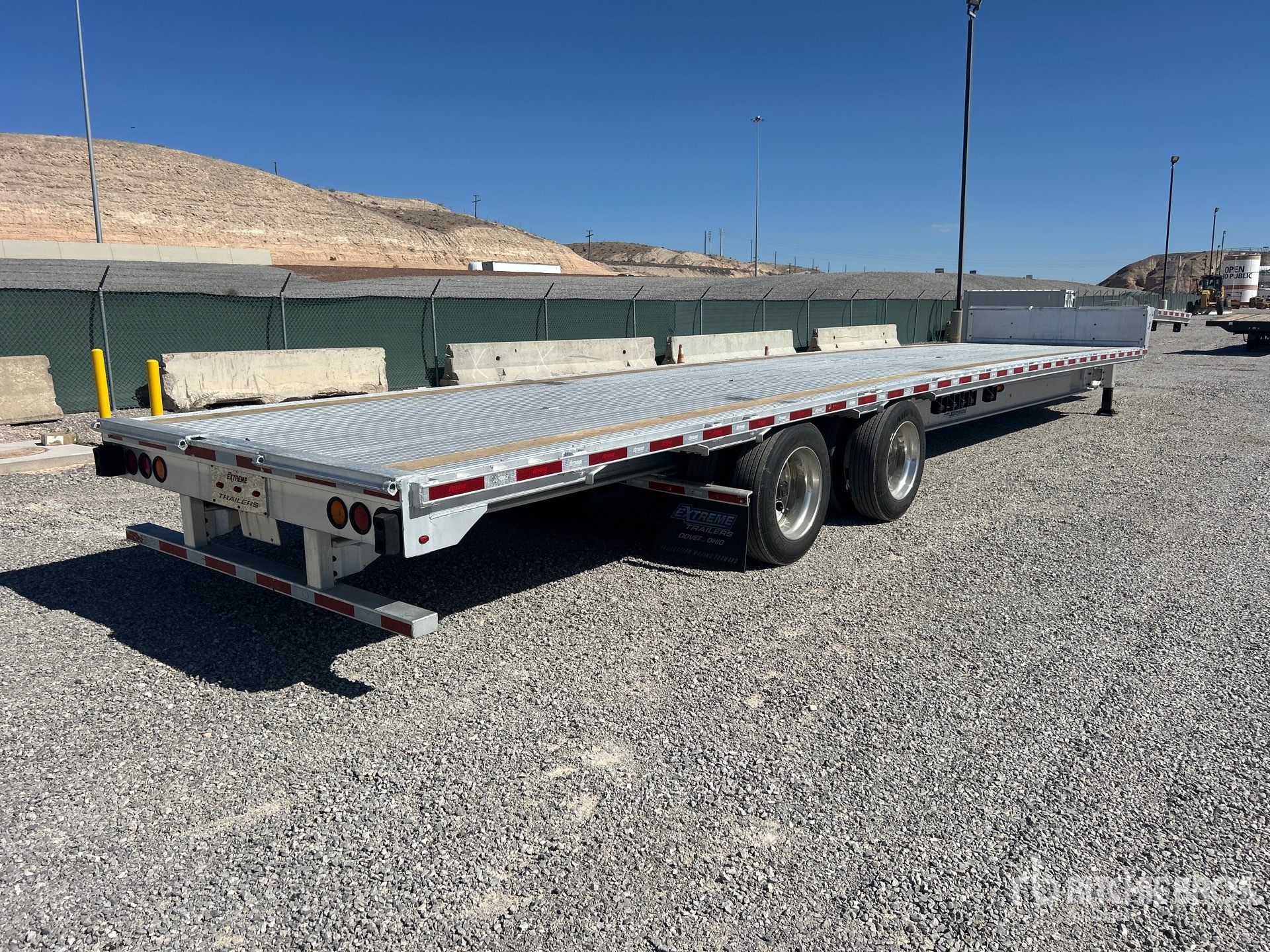 2024 Extreme 53 FT SPREAD AXLE
