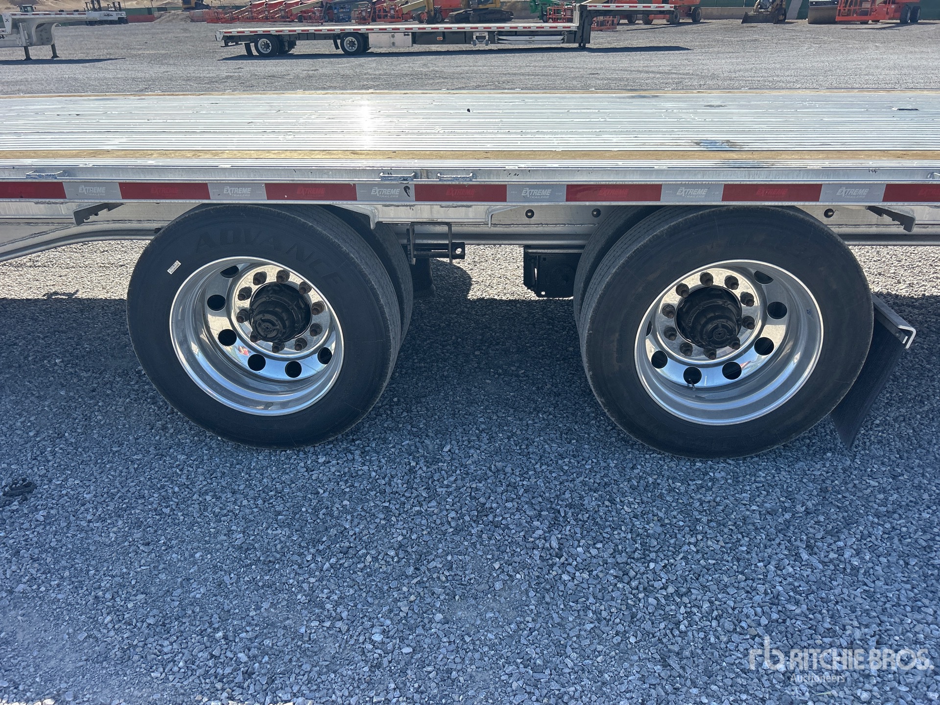 2024 Extreme 53 FT SPREAD AXLE