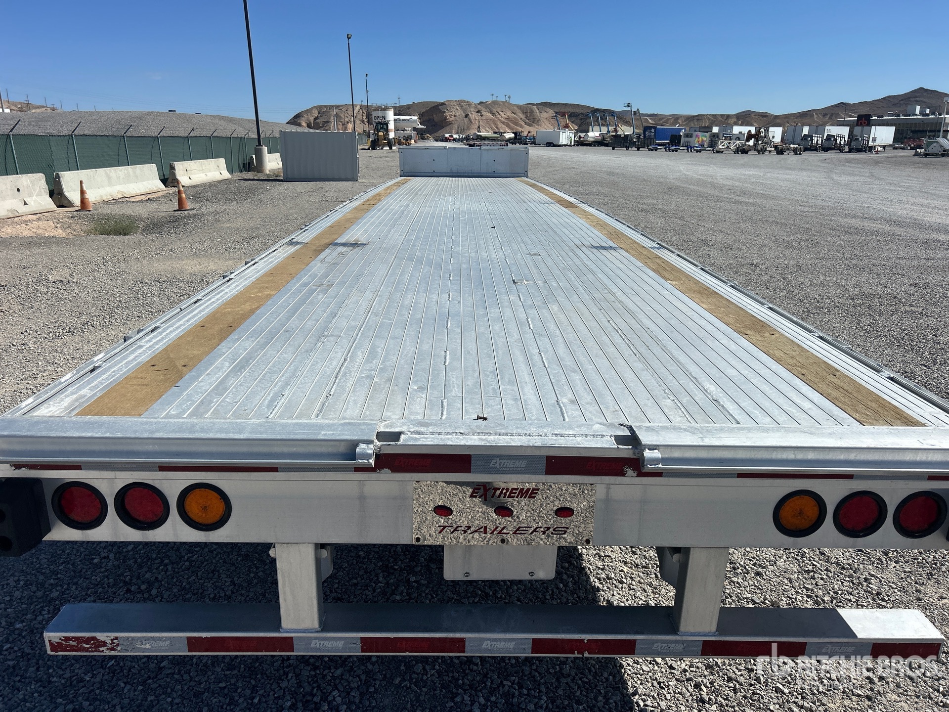 2024 Extreme 53 FT SPREAD AXLE