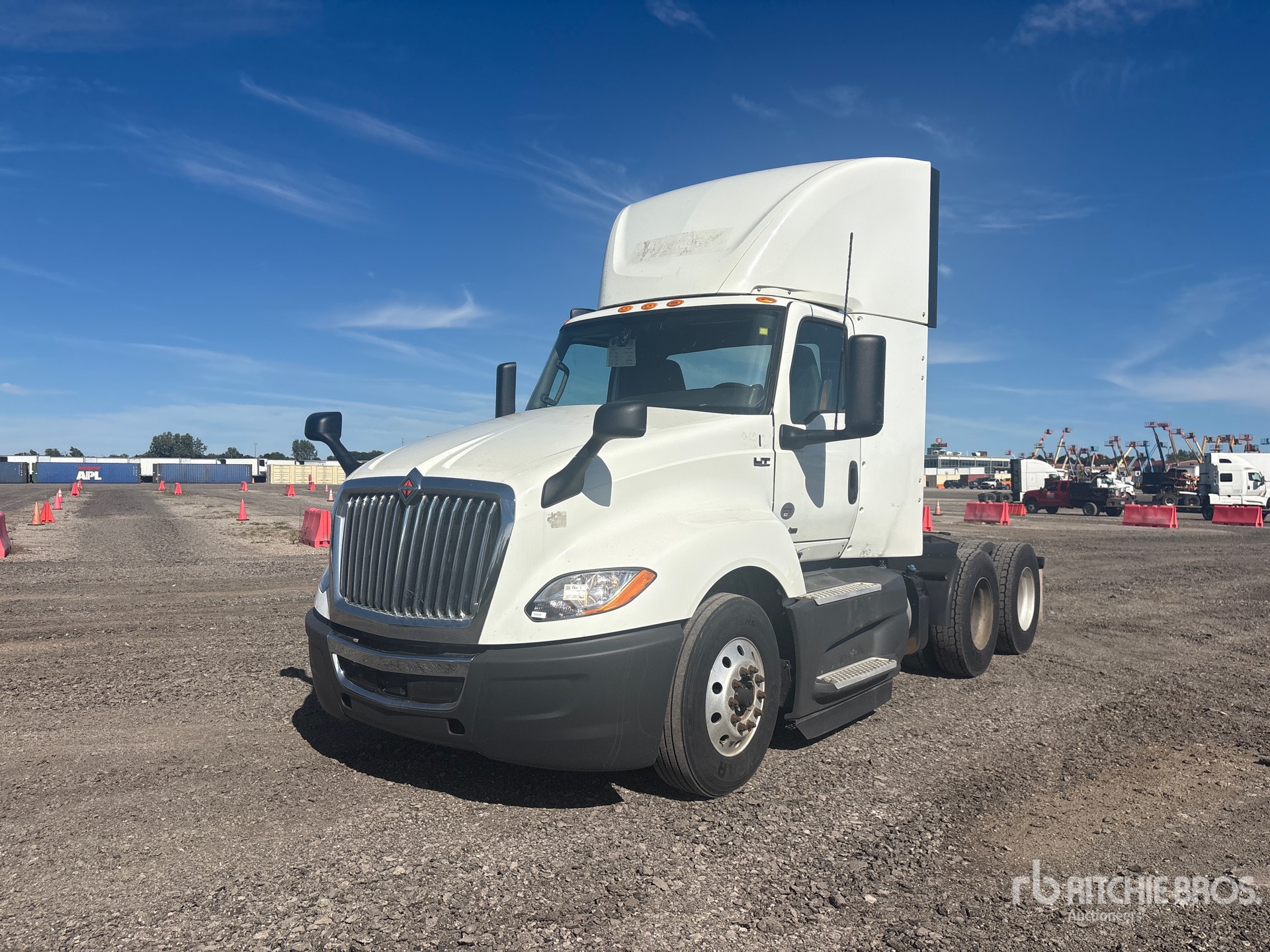 2021 International LT625
