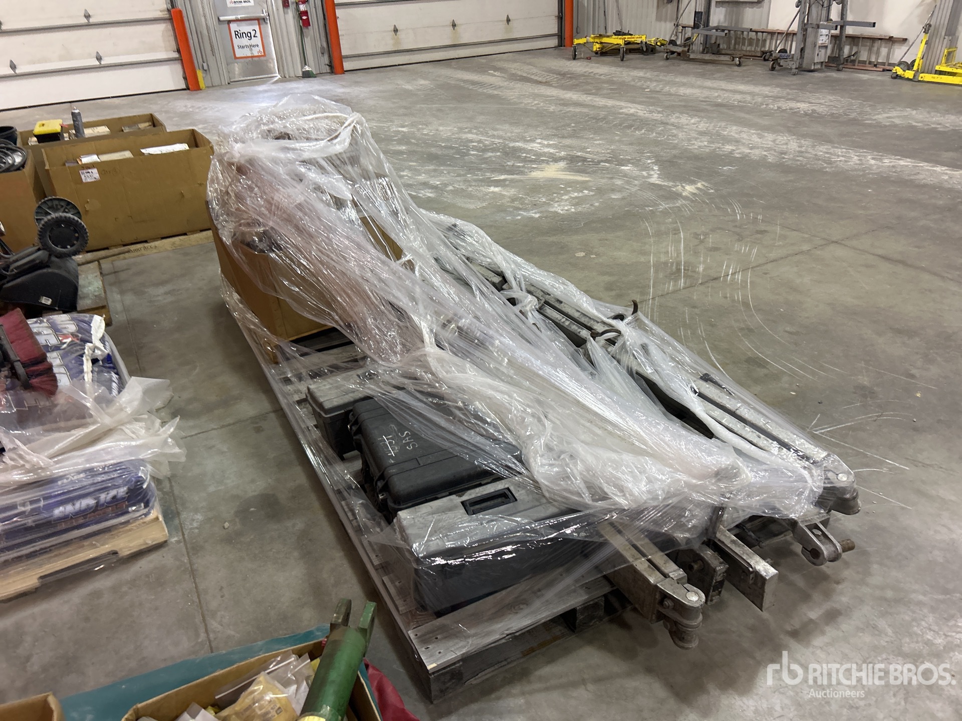 Caterpillar CATERPILLAR PAVING SKIS AND ELE ...