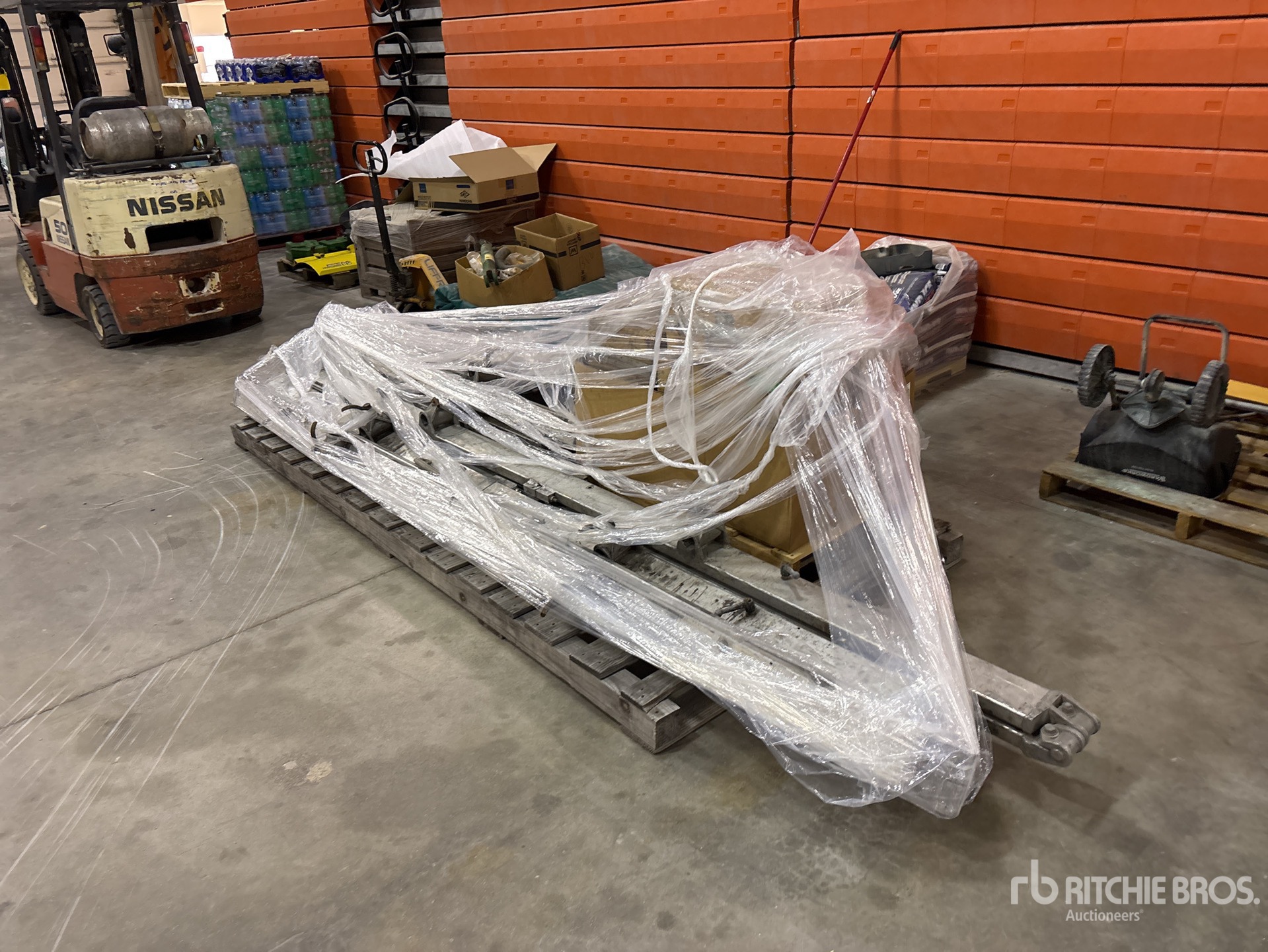 Caterpillar CATERPILLAR PAVING SKIS AND ELE ...