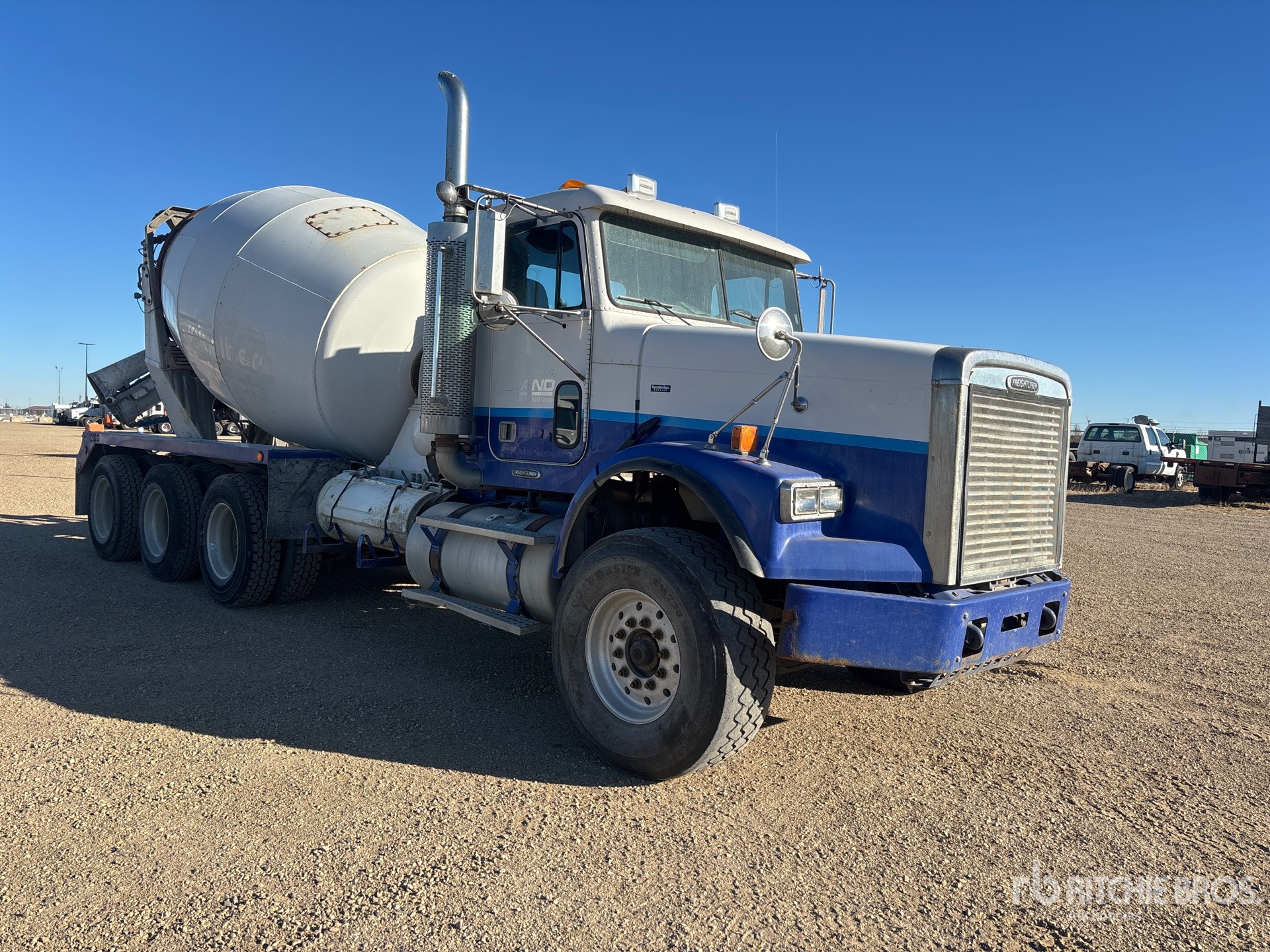 2007 Freightliner FLD120