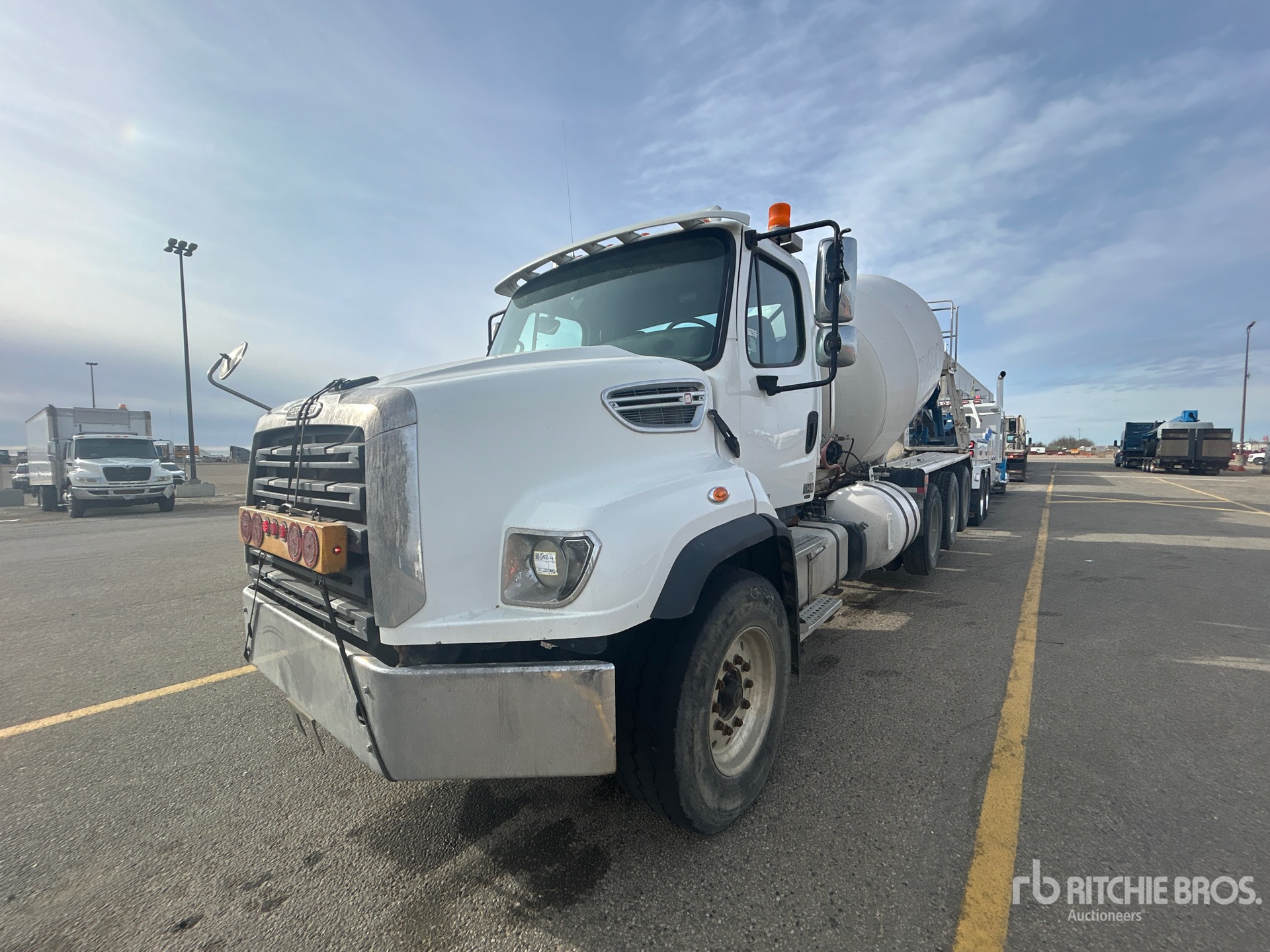 2013 Freightliner 114SD