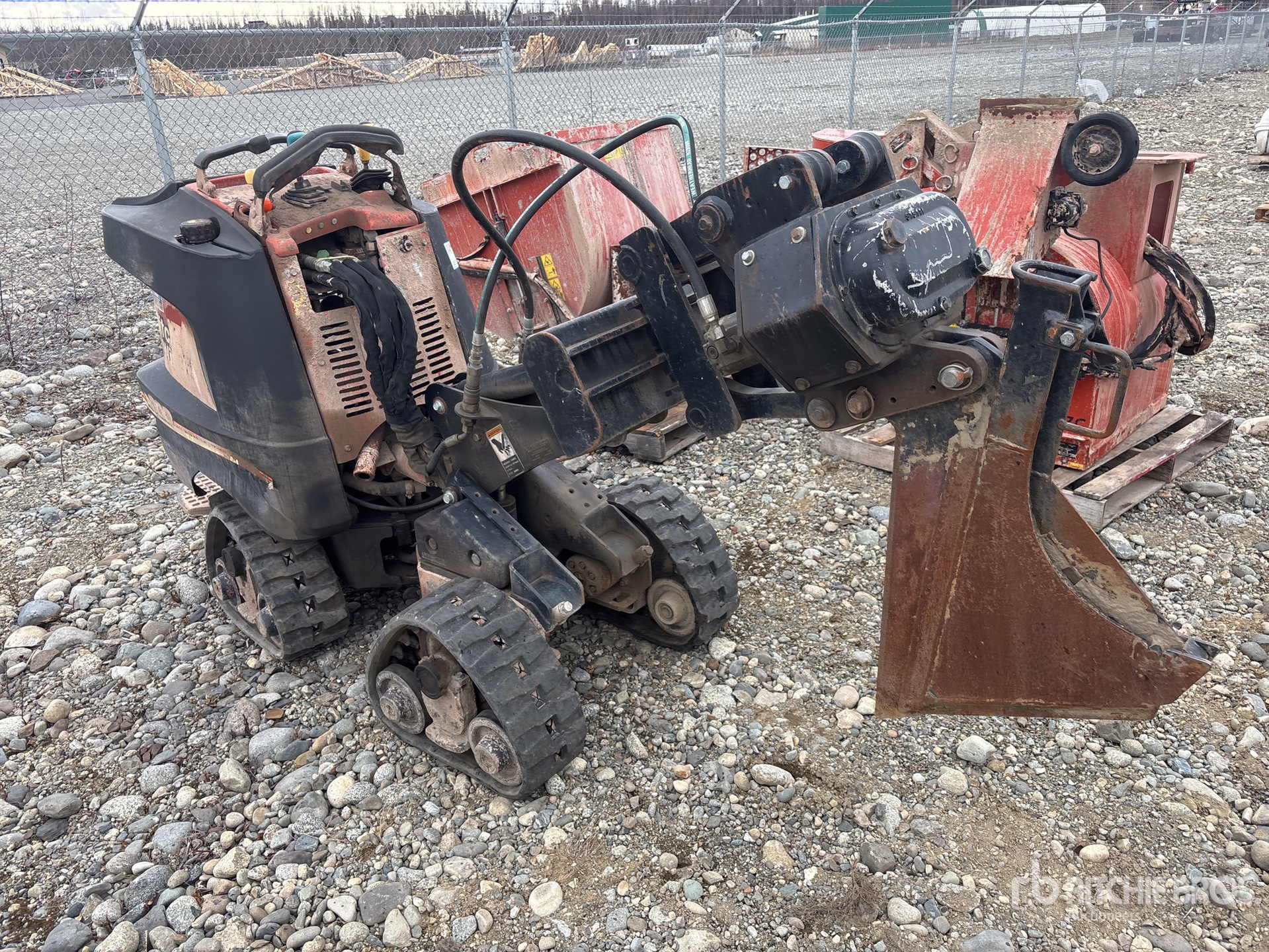 2015 Ditch Witch R300