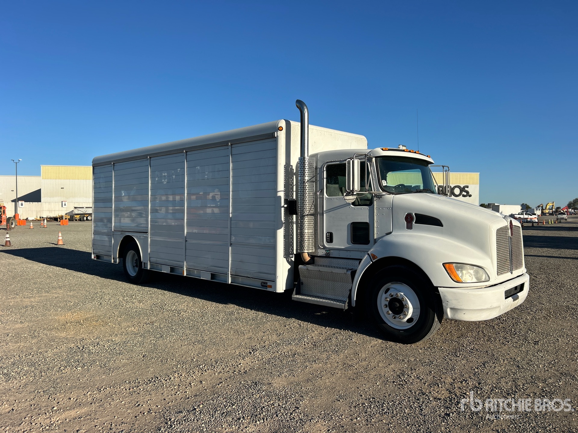 2011 Kenworth T300