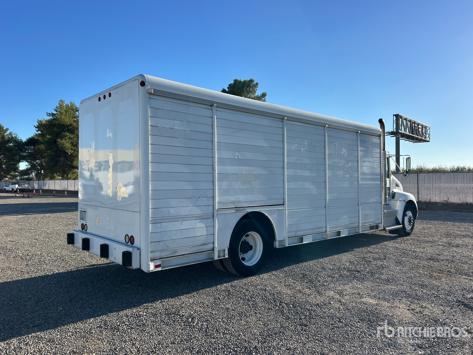 2011 Kenworth T300